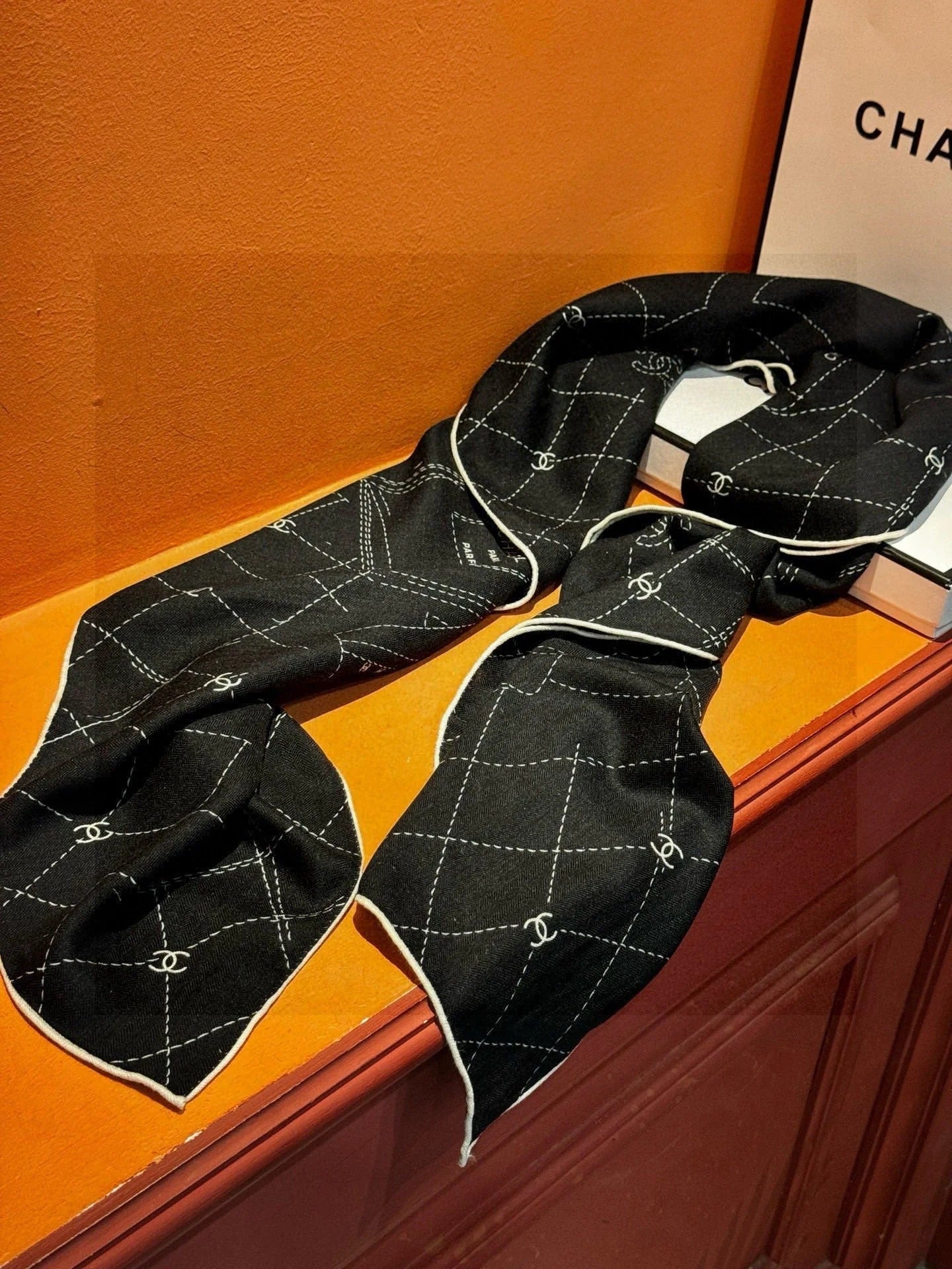 CHANEL 25S SCARF 140 IN SILK 735800 mysite