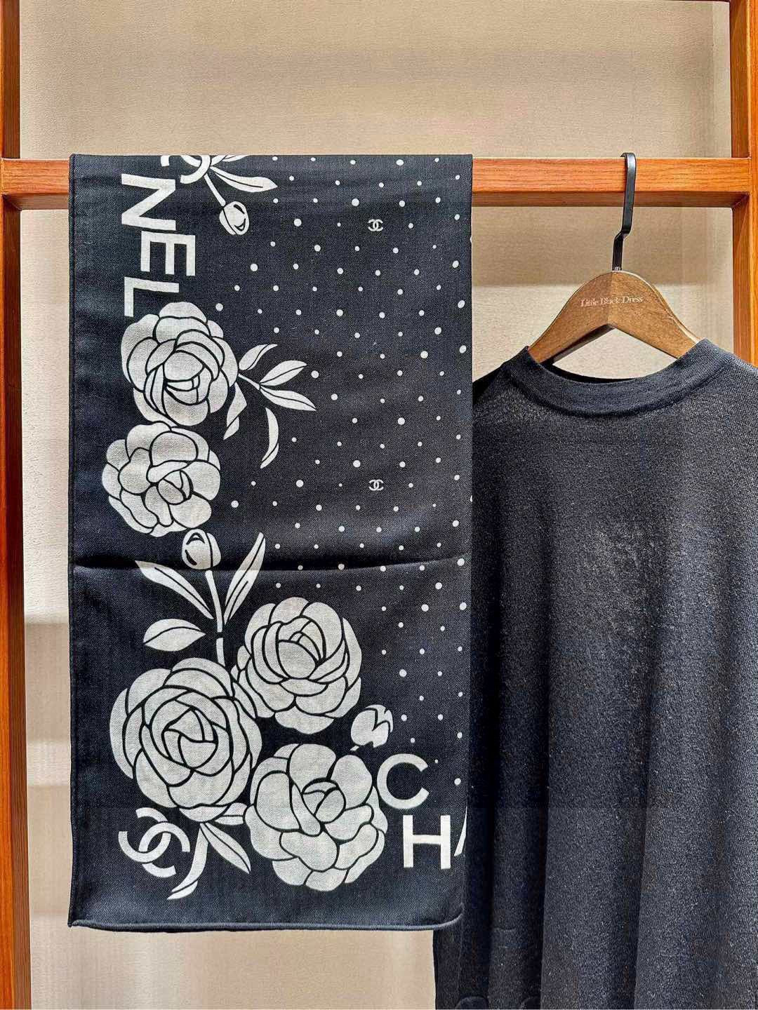 CHANEL 25S SCARF 140 IN SILK 735805 mysite