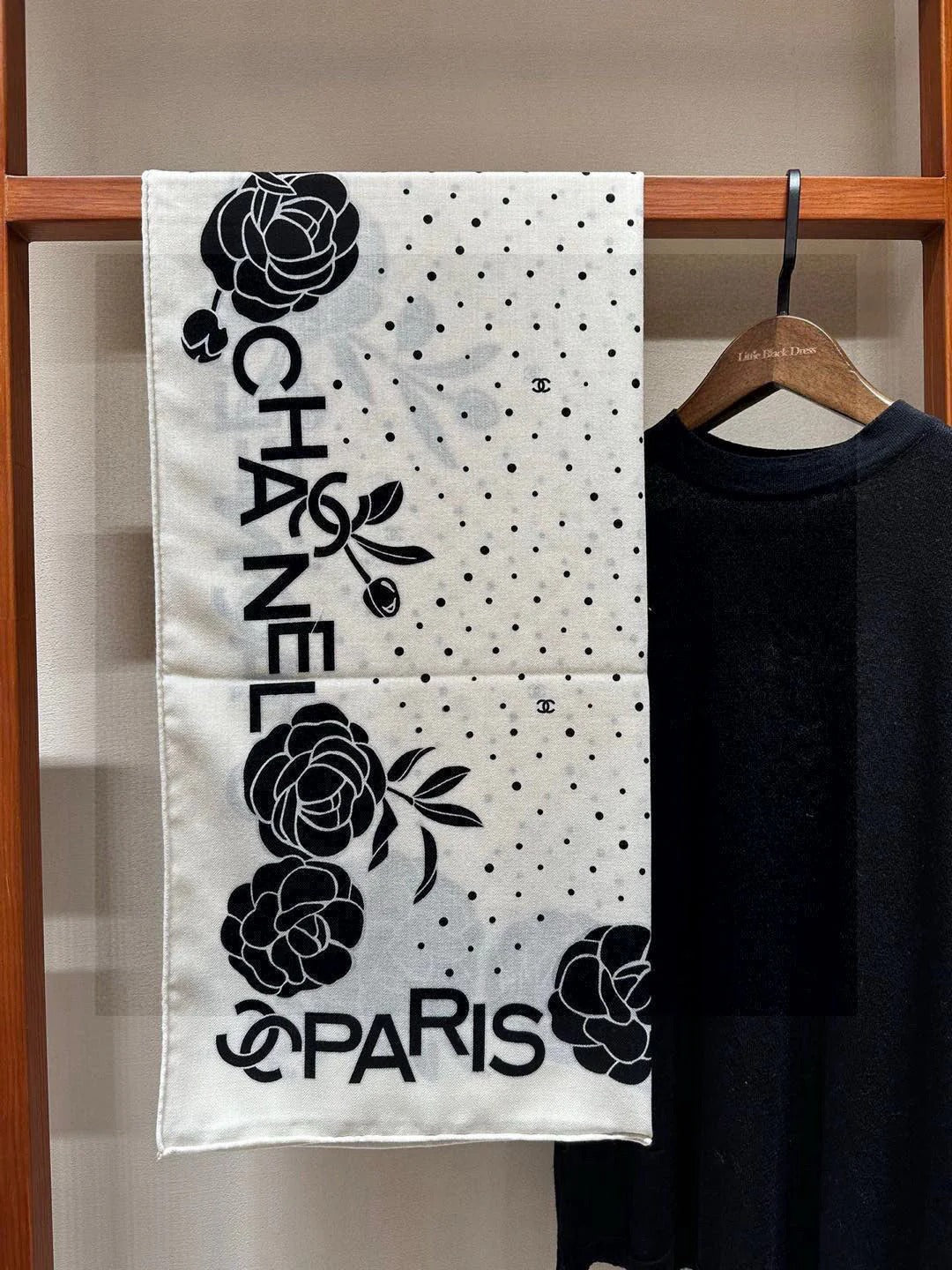 CHANEL 25S SCARF 140 IN SILK 735806 mysite