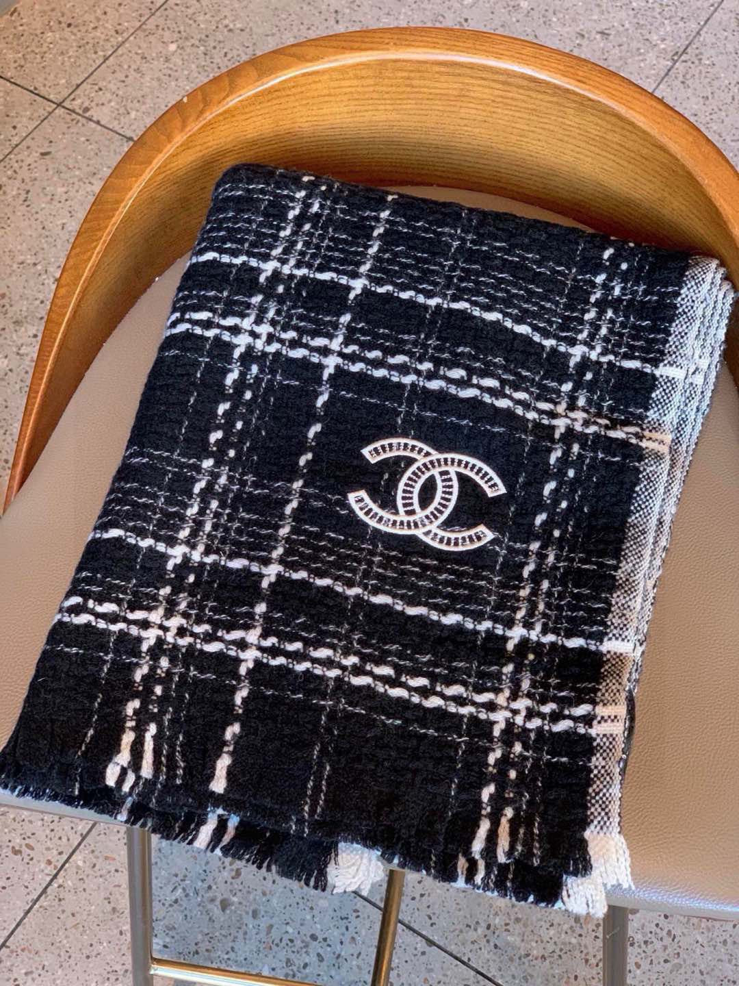 CHANEL 25S SCARF 200 IN CASHMERE 732052 mysite
