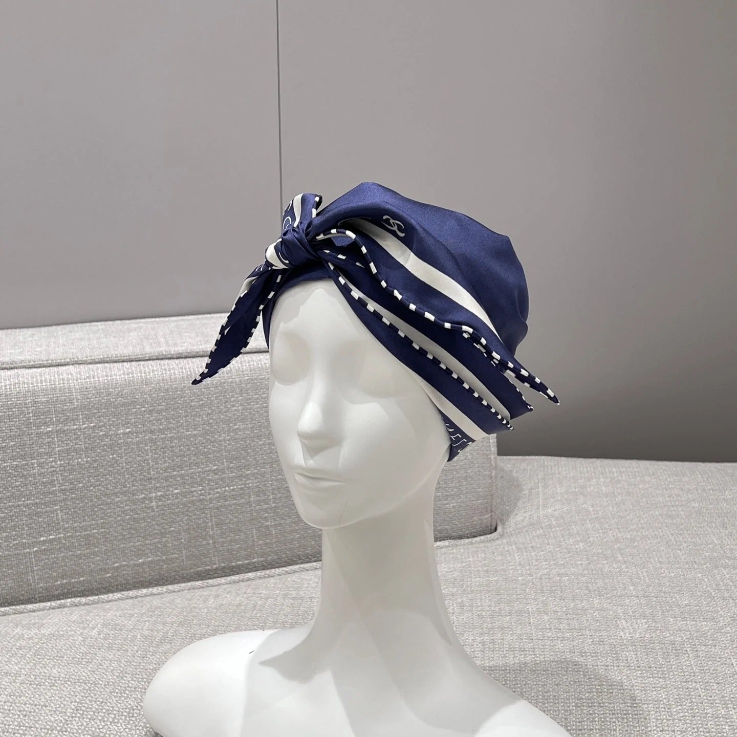 CHANEL 25S SCARF 160 IN SILK 697663 mysite