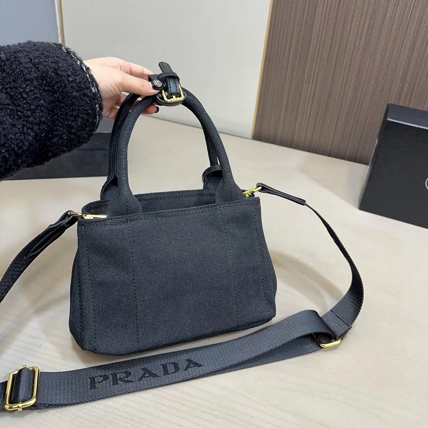 EMBOSSED LOGO TOTE BAG 30 IN BLACK FABIC mysite