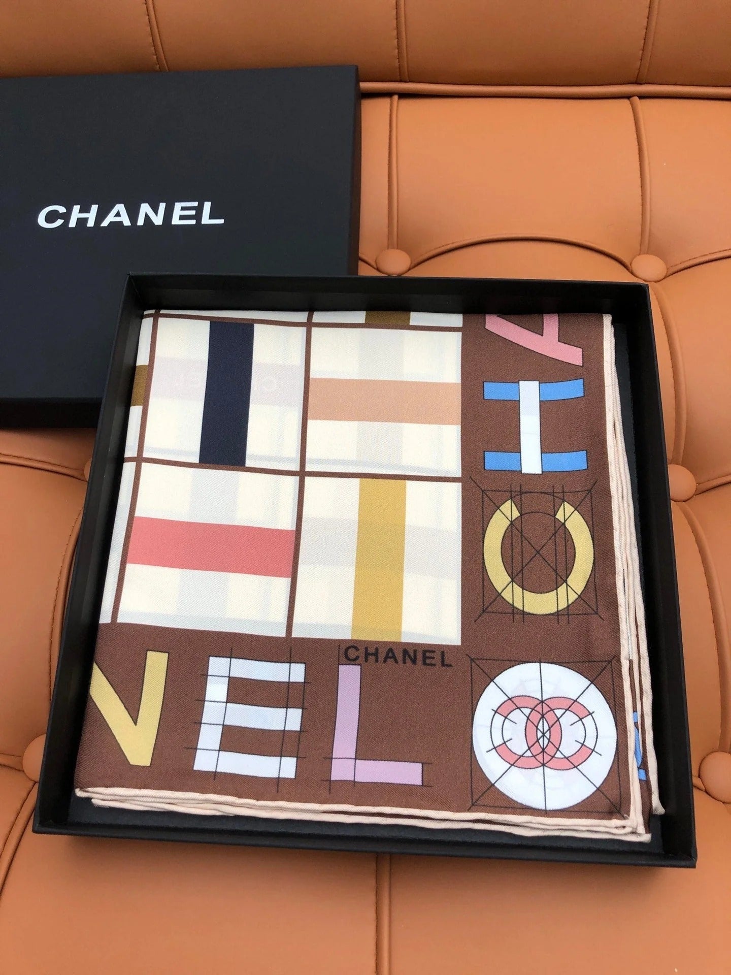 CHANEL 25S SCARF 90 IN SILK 704586 mysite