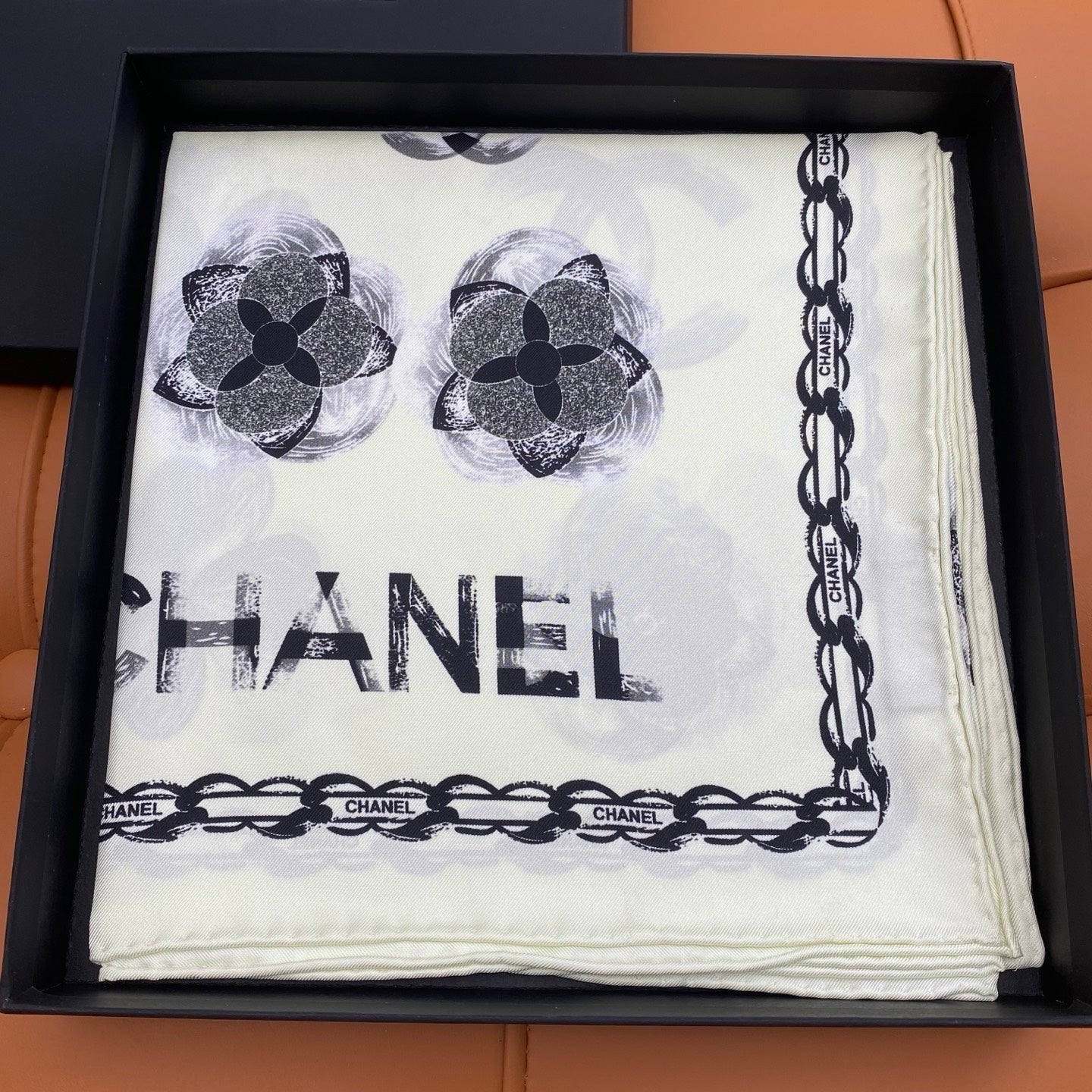 CHANEL 25S SCARF 90 IN SILK 703654 mysite