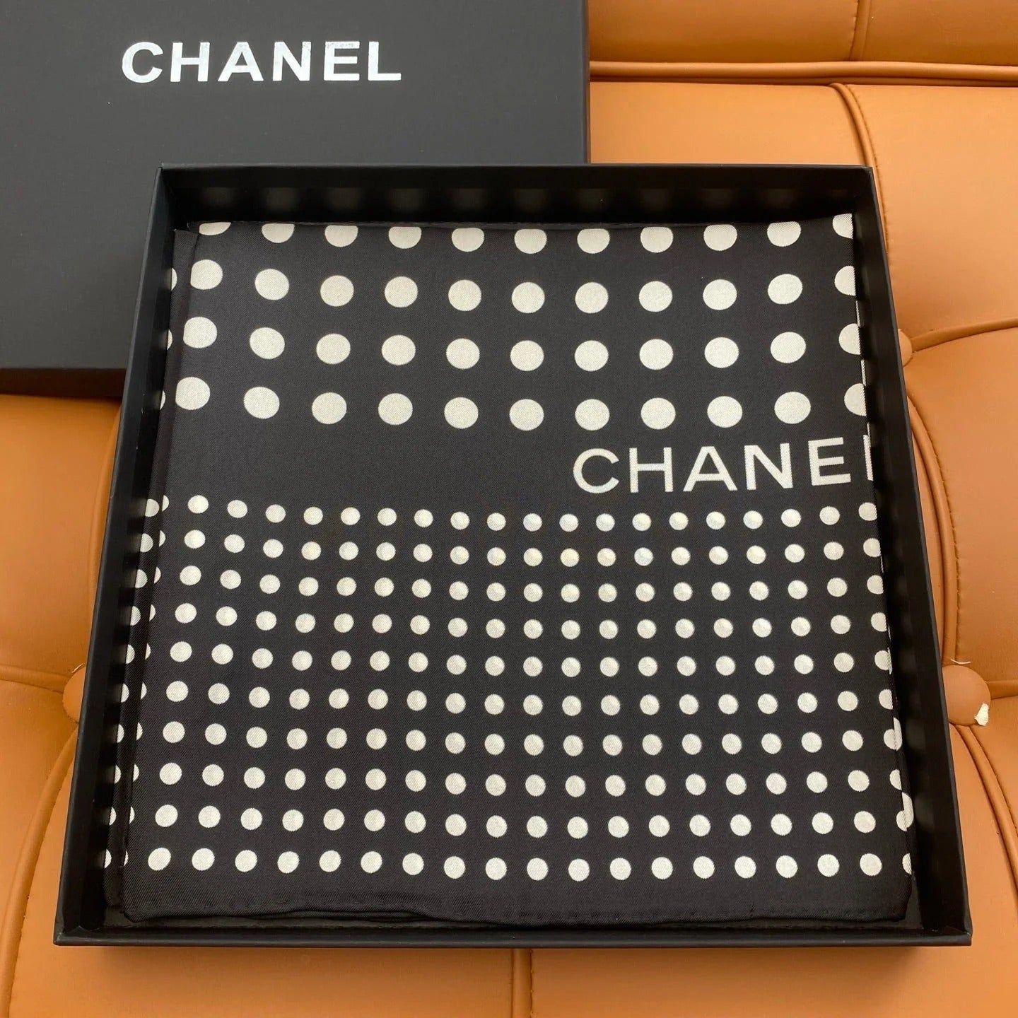CHANEL 25S SCARF 90 IN SILK 703690 mysite