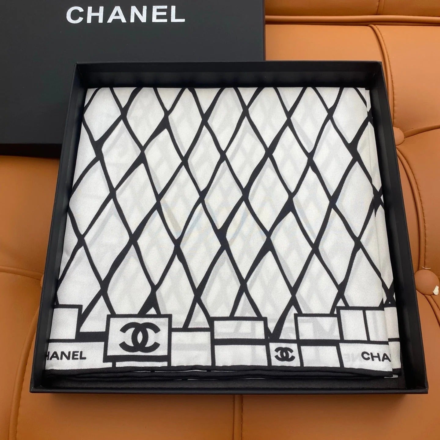 CHANEL 25S SCARF 90 IN SILK 703694 mysite