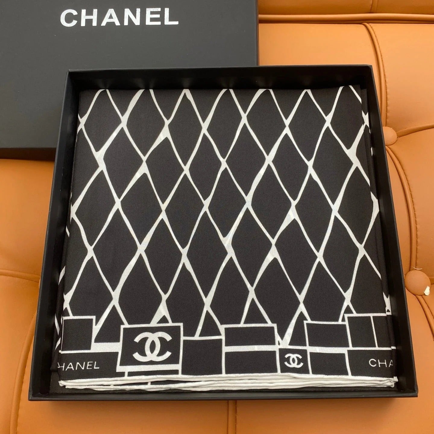 CHANEL 25S SCARF 90 IN SILK 703695 mysite