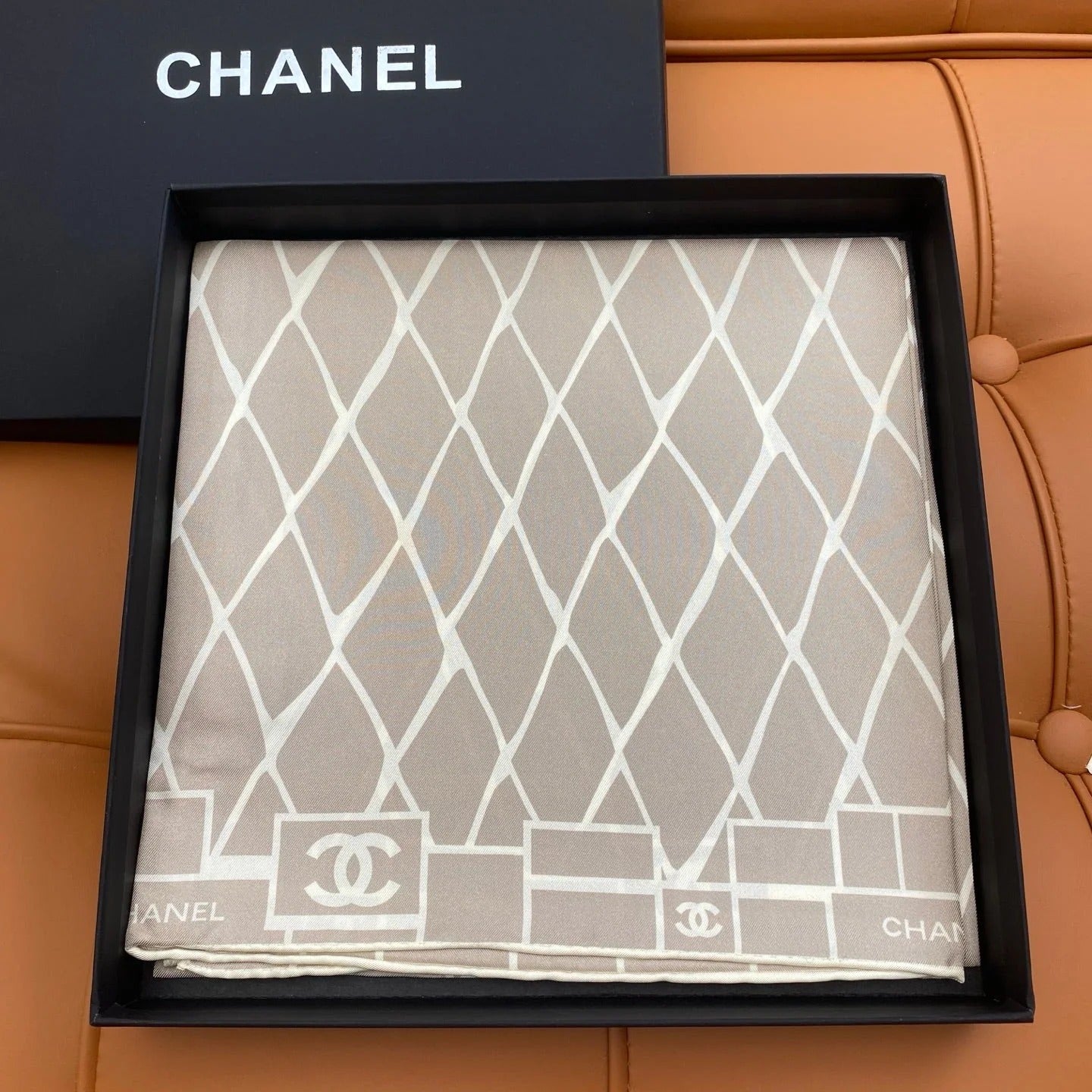 CHANEL 25S SCARF 90 IN SILK 703693 mysite