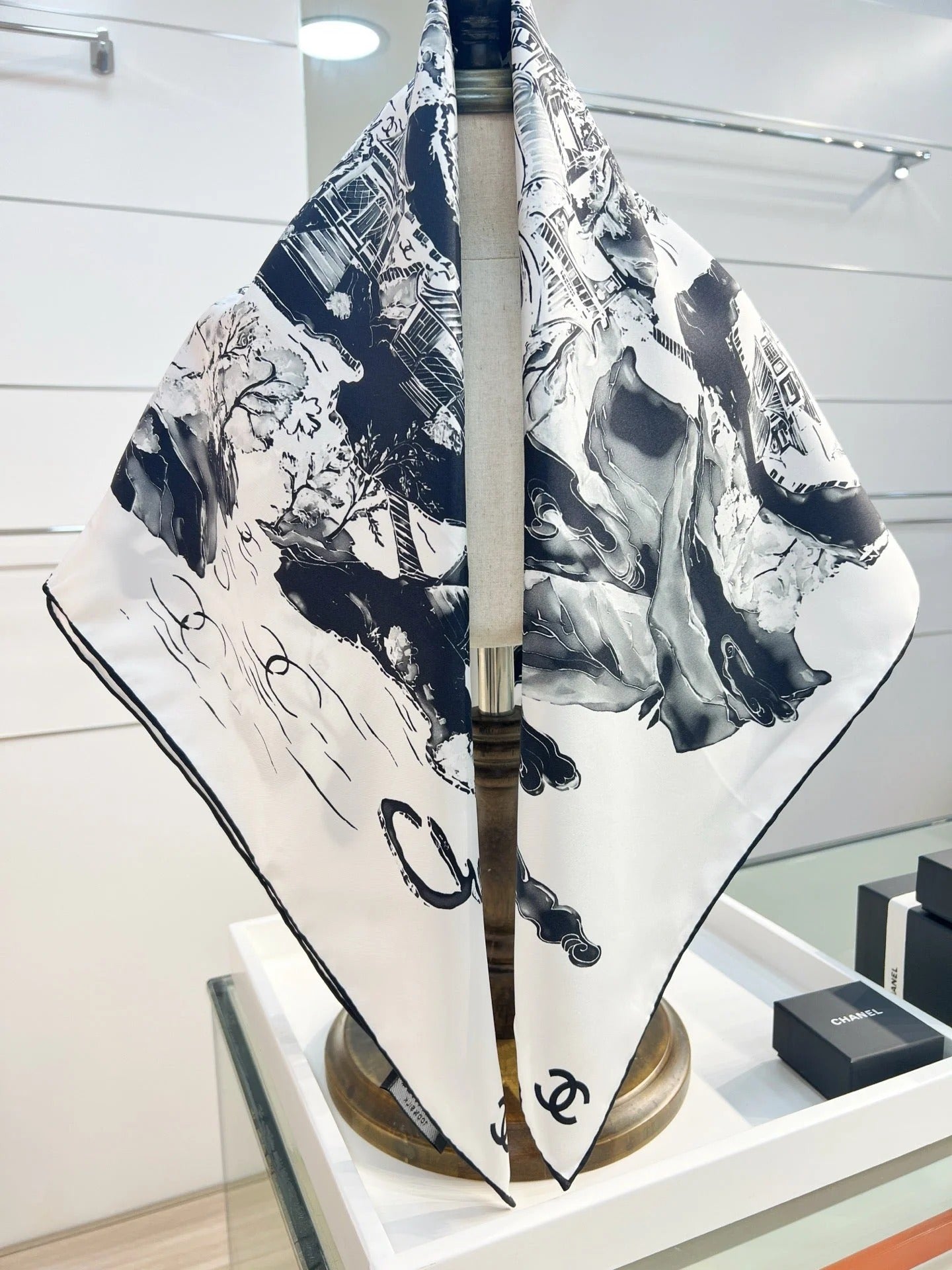 CHANEL 25S SCARF 90 IN SILK 735865 mysite