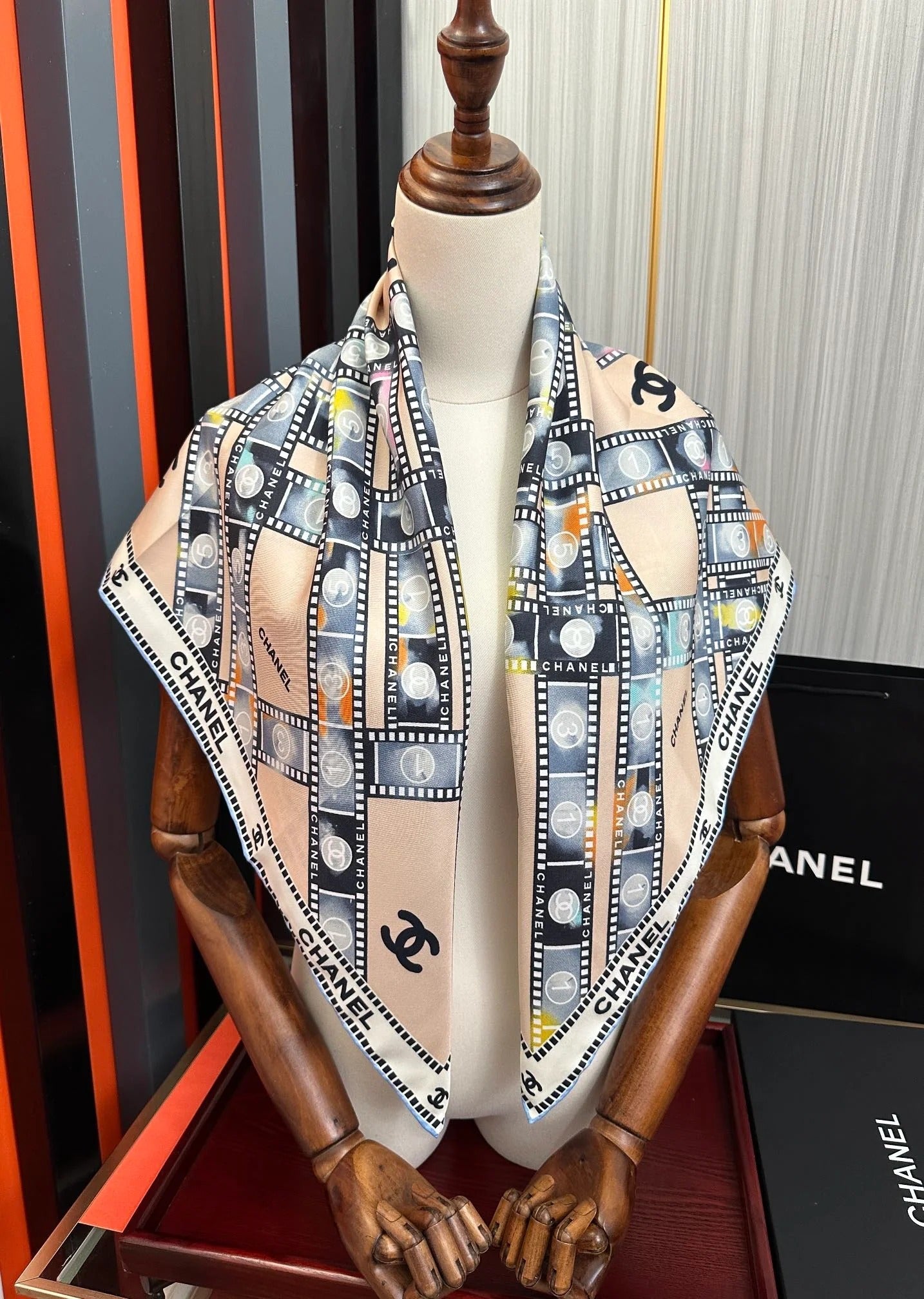 CHANEL 25S SCARF 90 IN SILK 727362 mysite