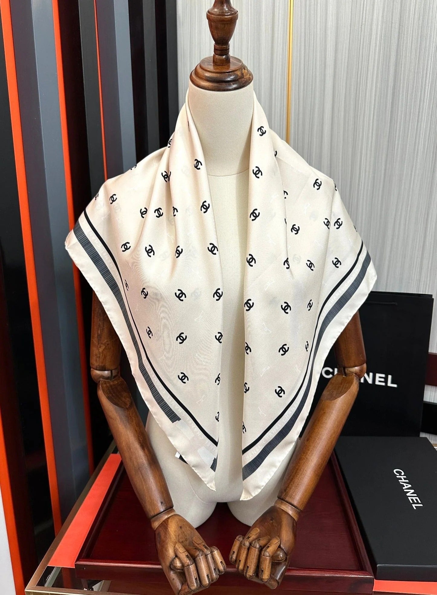 CHANEL 25S SCARF 90 IN SILK 730538 mysite