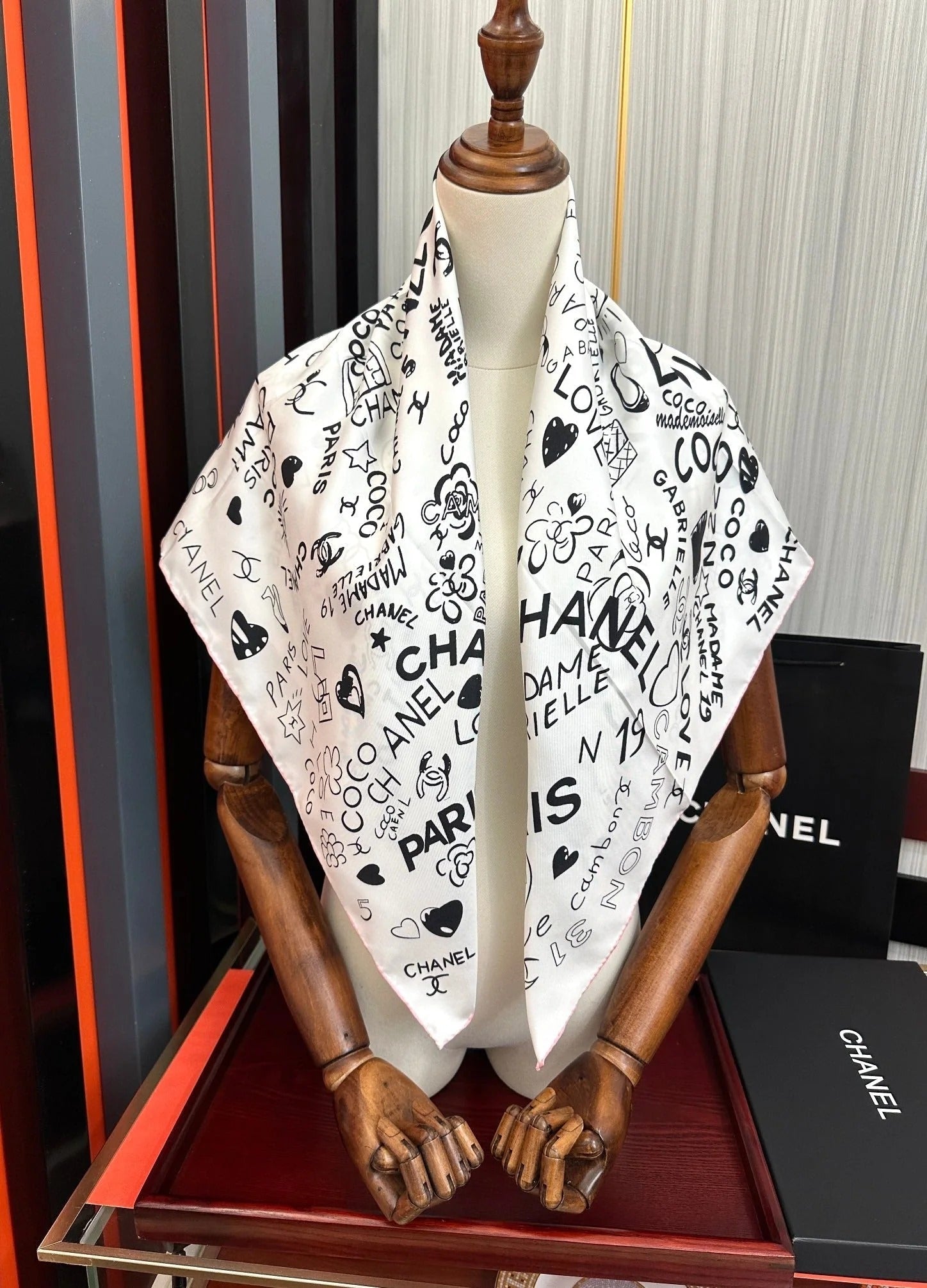 CHANEL 25S SCARF 90 IN SILK 738421 mysite