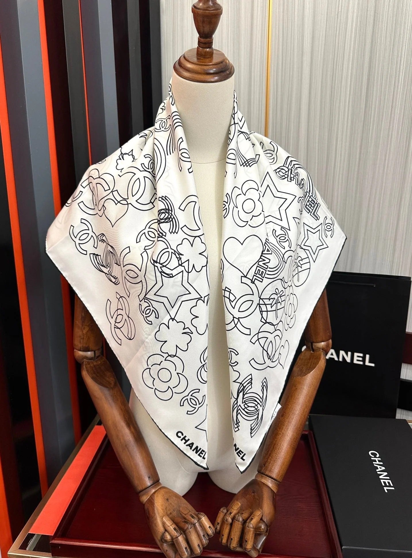 CHANEL 25S SCARF 90 IN SILK 738437 mysite