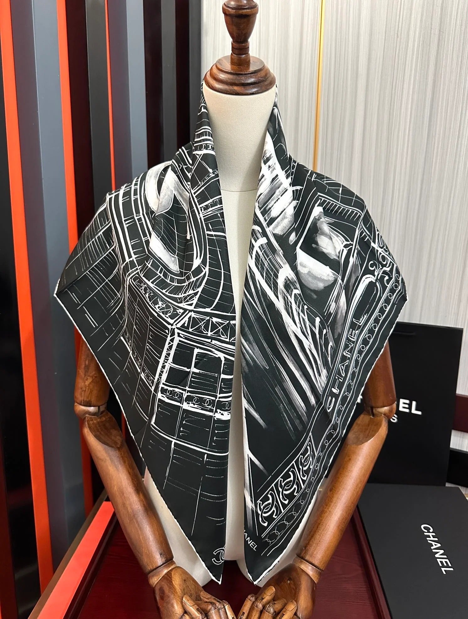 CHANEL 25S SCARF 90 IN SILK 002 mysite