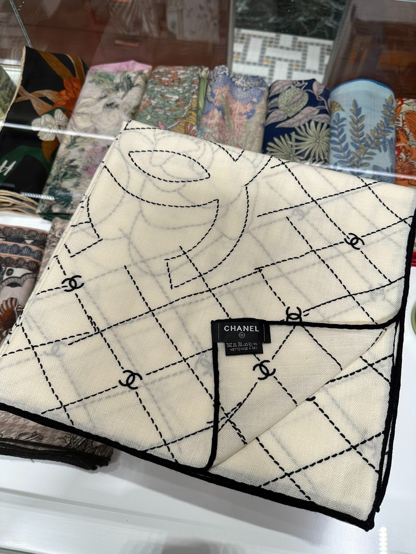 CHANEL 25S SCARF 140 IN SILK WOOL 726478 mysite