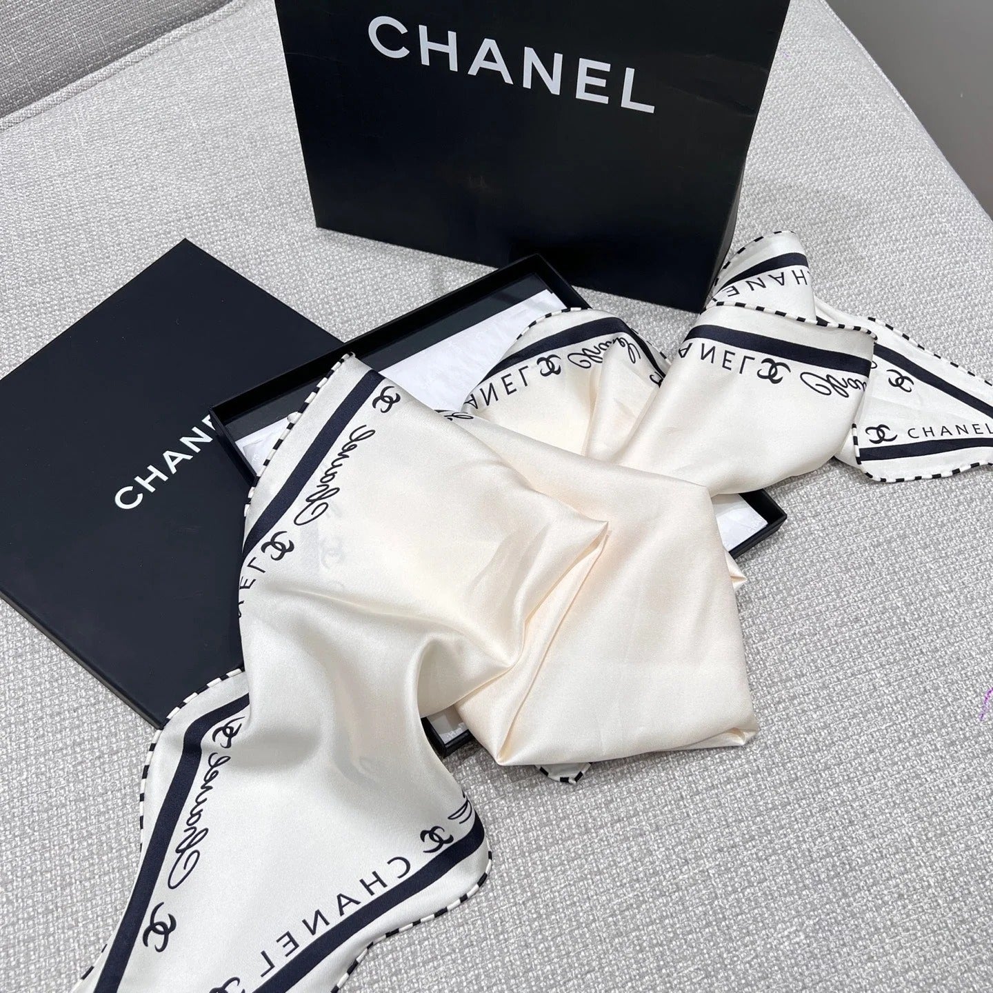 CHANEL 25S SCARF 160 IN SILK 697664 mysite