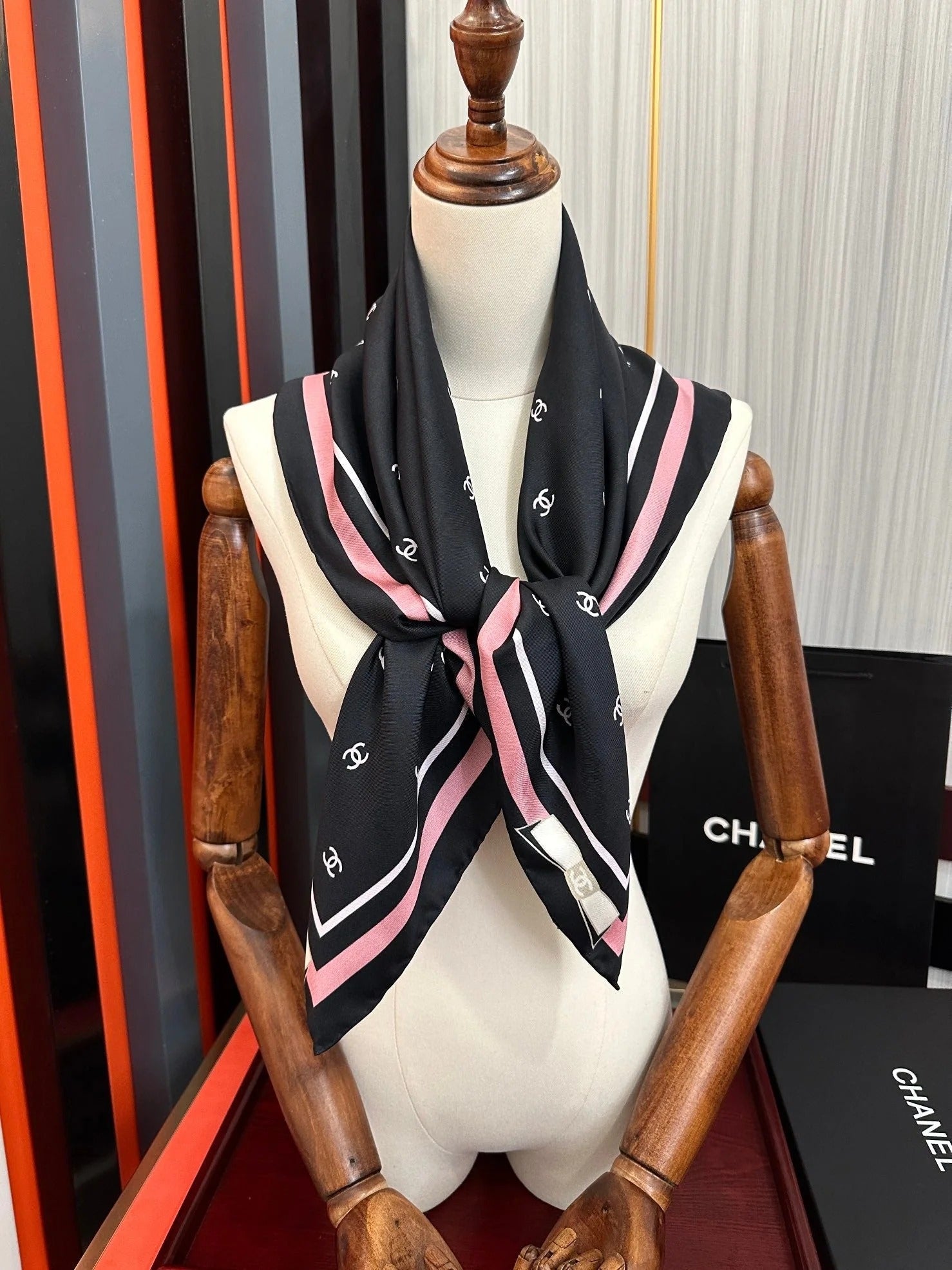 CHANEL 25S SCARF 90 IN SILK 730537 mysite