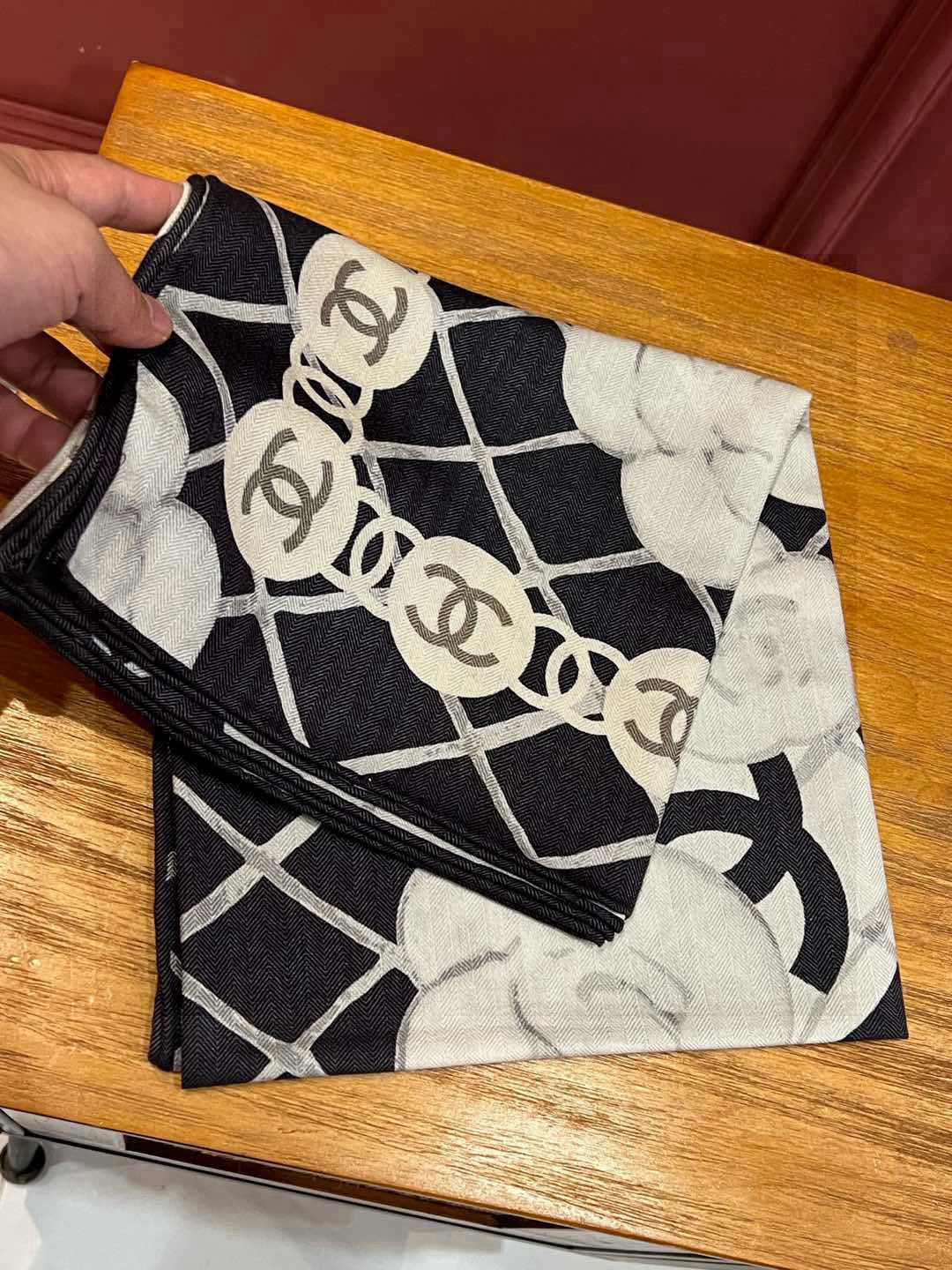 CHANEL 25S SCARF 110 IN CASHMERE SILK 730603 mysite