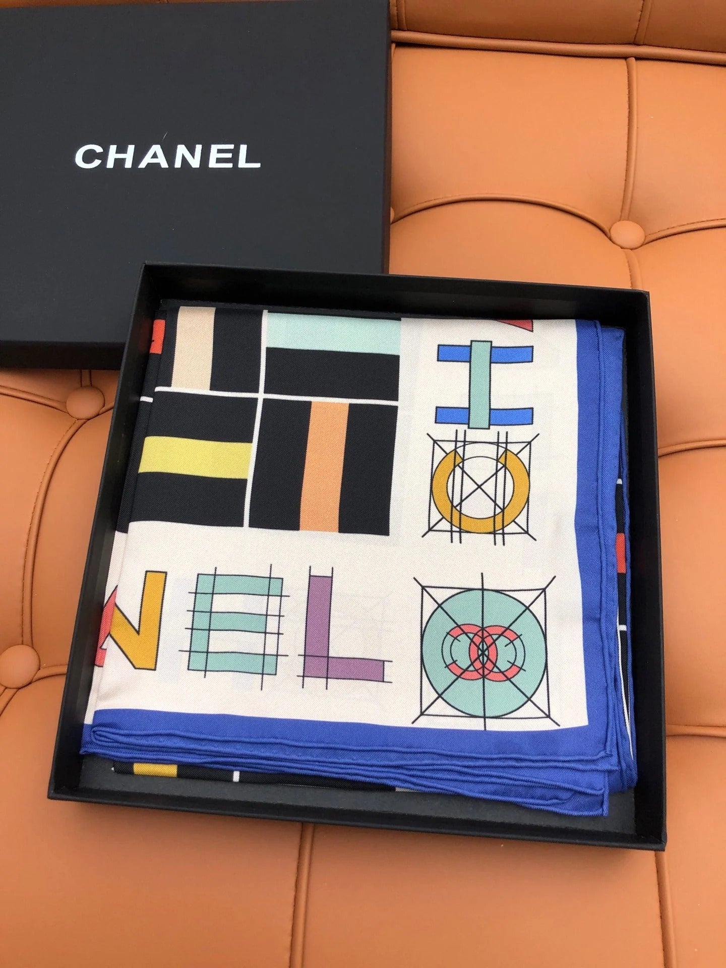 CHANEL 25S SCARF 90 IN SILK 704587 mysite