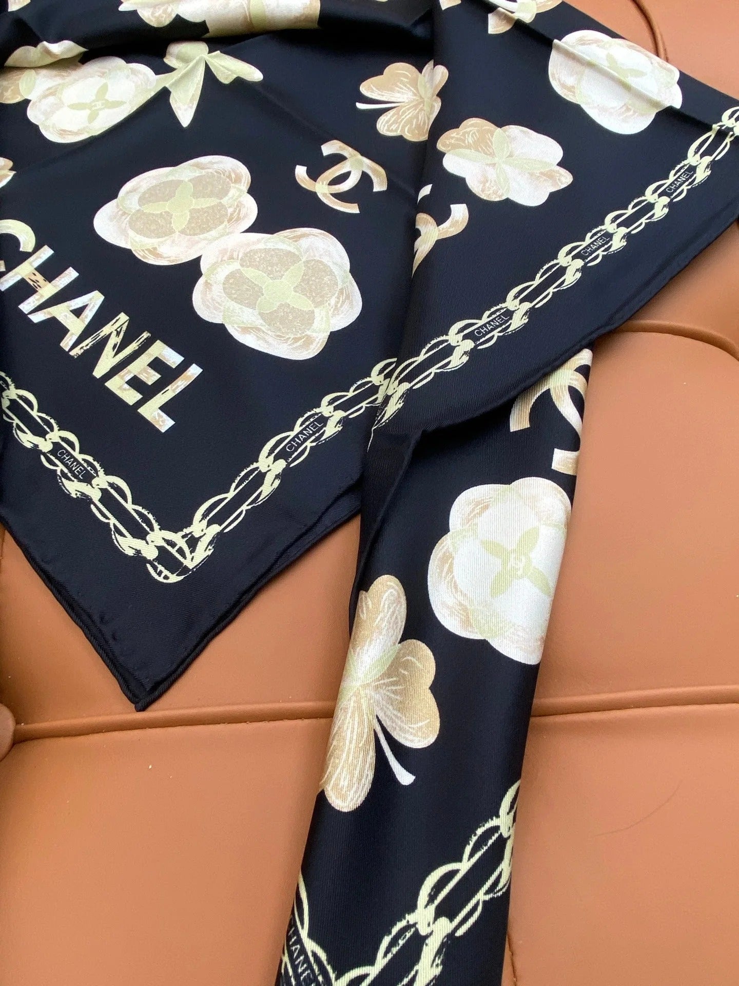 CHANEL 25S SCARF 90 IN SILK 703656 mysite