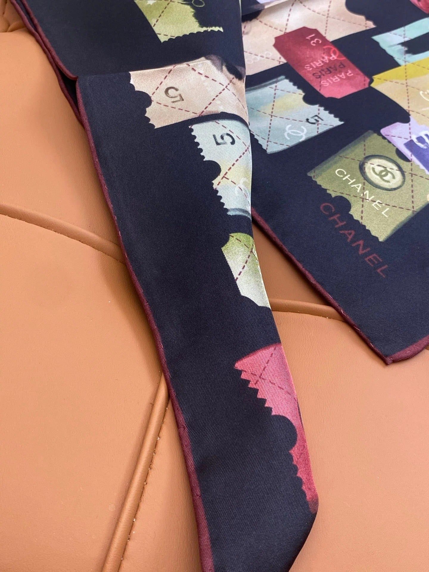 CHANEL 25S SCARF 90 IN SILK 703703 mysite