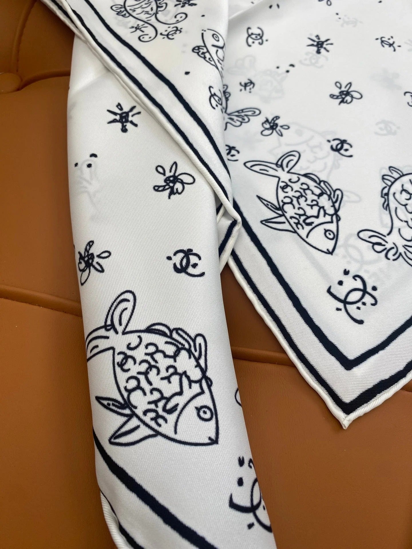 CHANEL 25S SCARF 90 IN SILK 703705 mysite