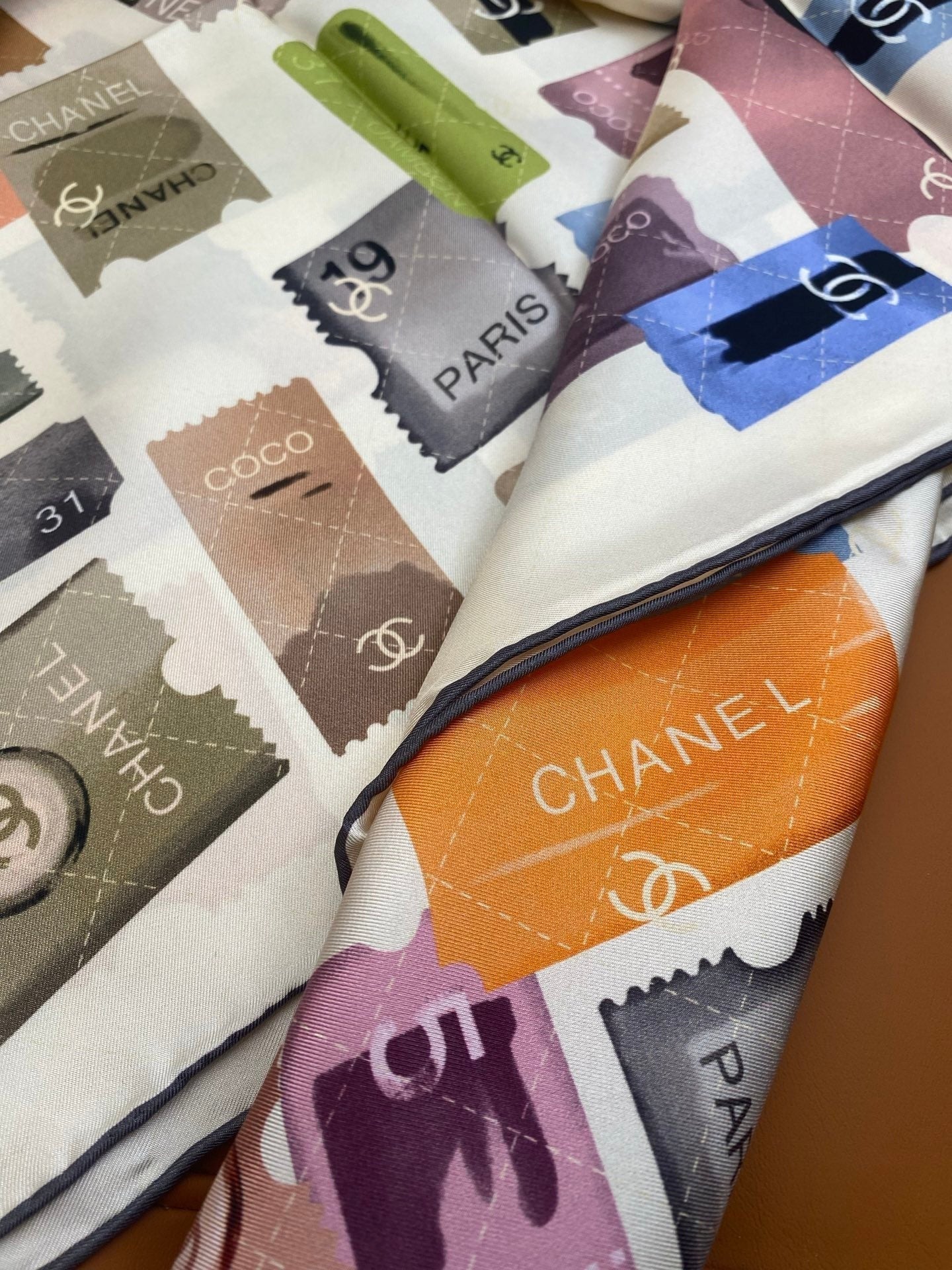 CHANEL 25S SCARF 90 IN SILK 703701 mysite