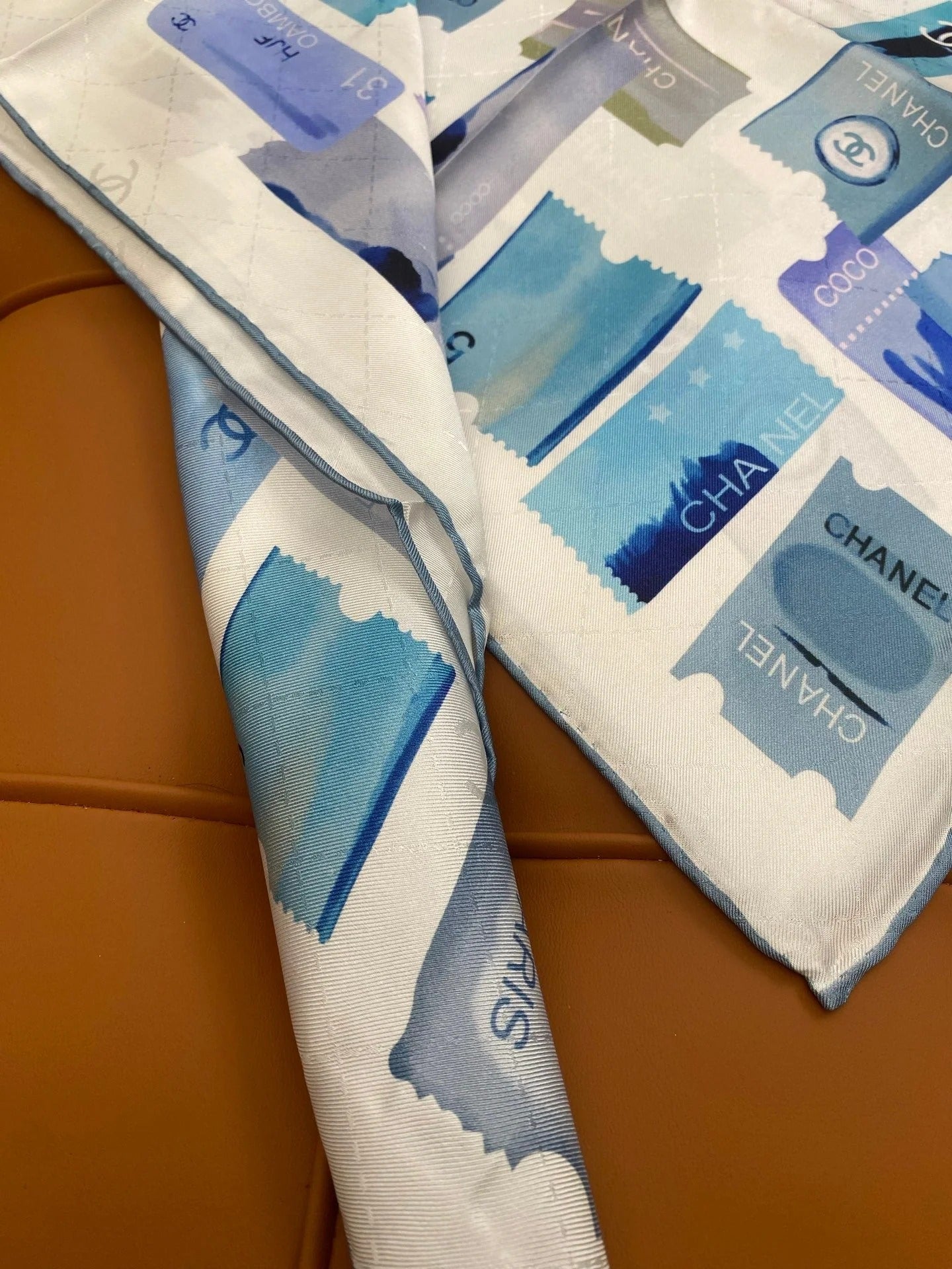 CHANEL 25S SCARF 90 IN SILK 703702 mysite