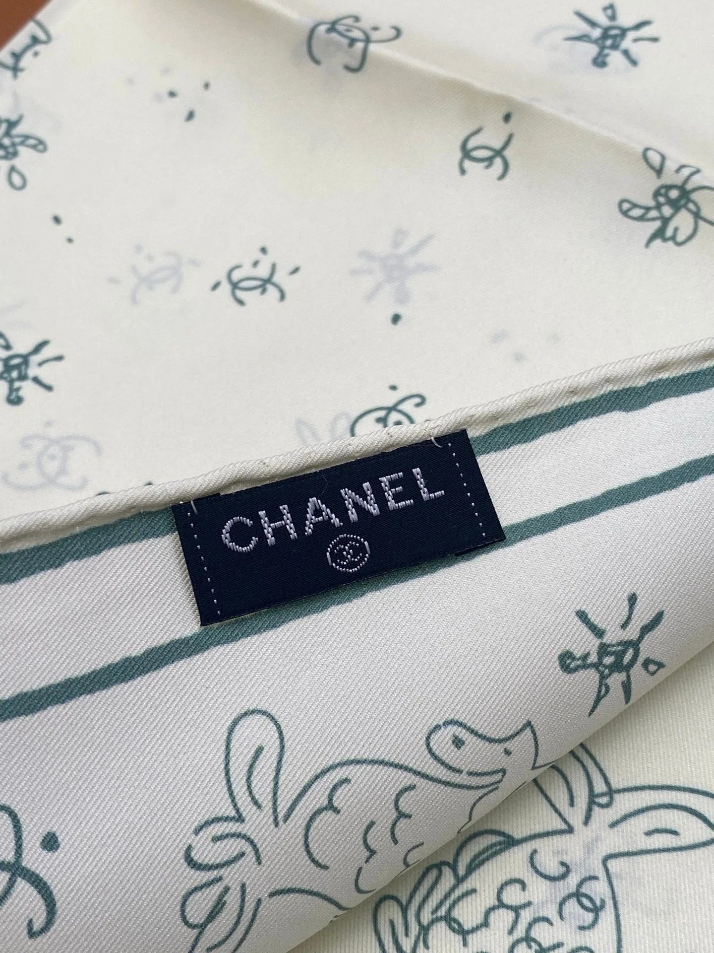 CHANEL 25S SCARF 90 IN SILK 703706 mysite