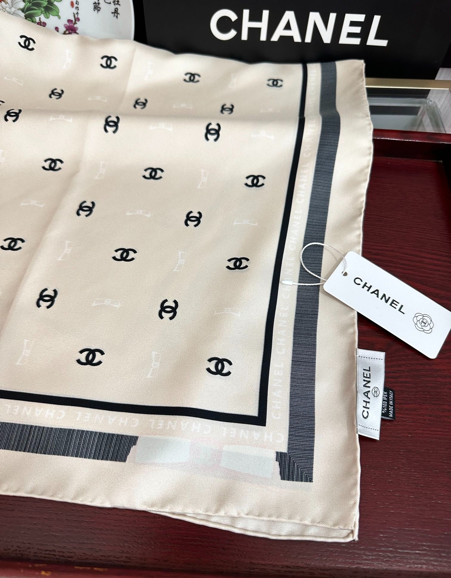 CHANEL 25S SCARF 90 IN SILK 730538 mysite