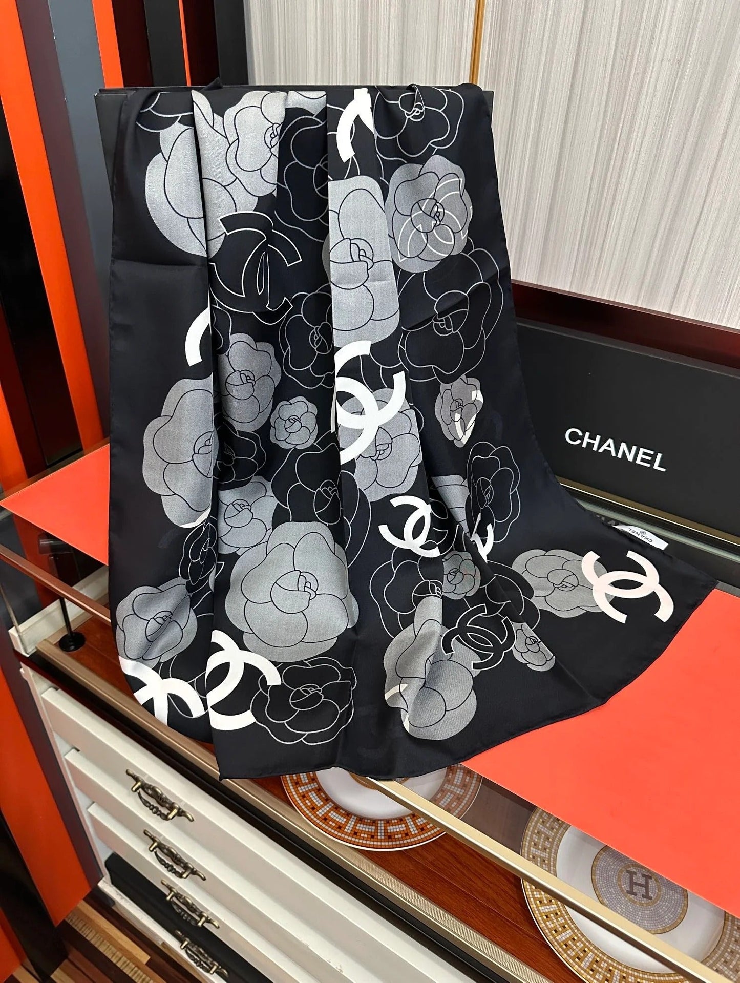 CHANEL 25S SCARF 90 IN SILK 738464 mysite