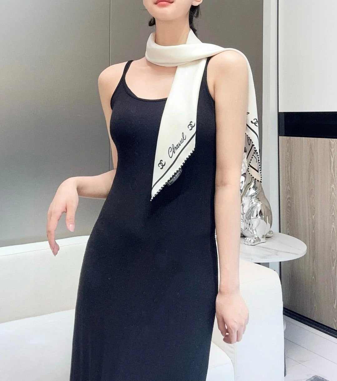 CHANEL 25S SCARF 90 IN SILK 732122 mysite