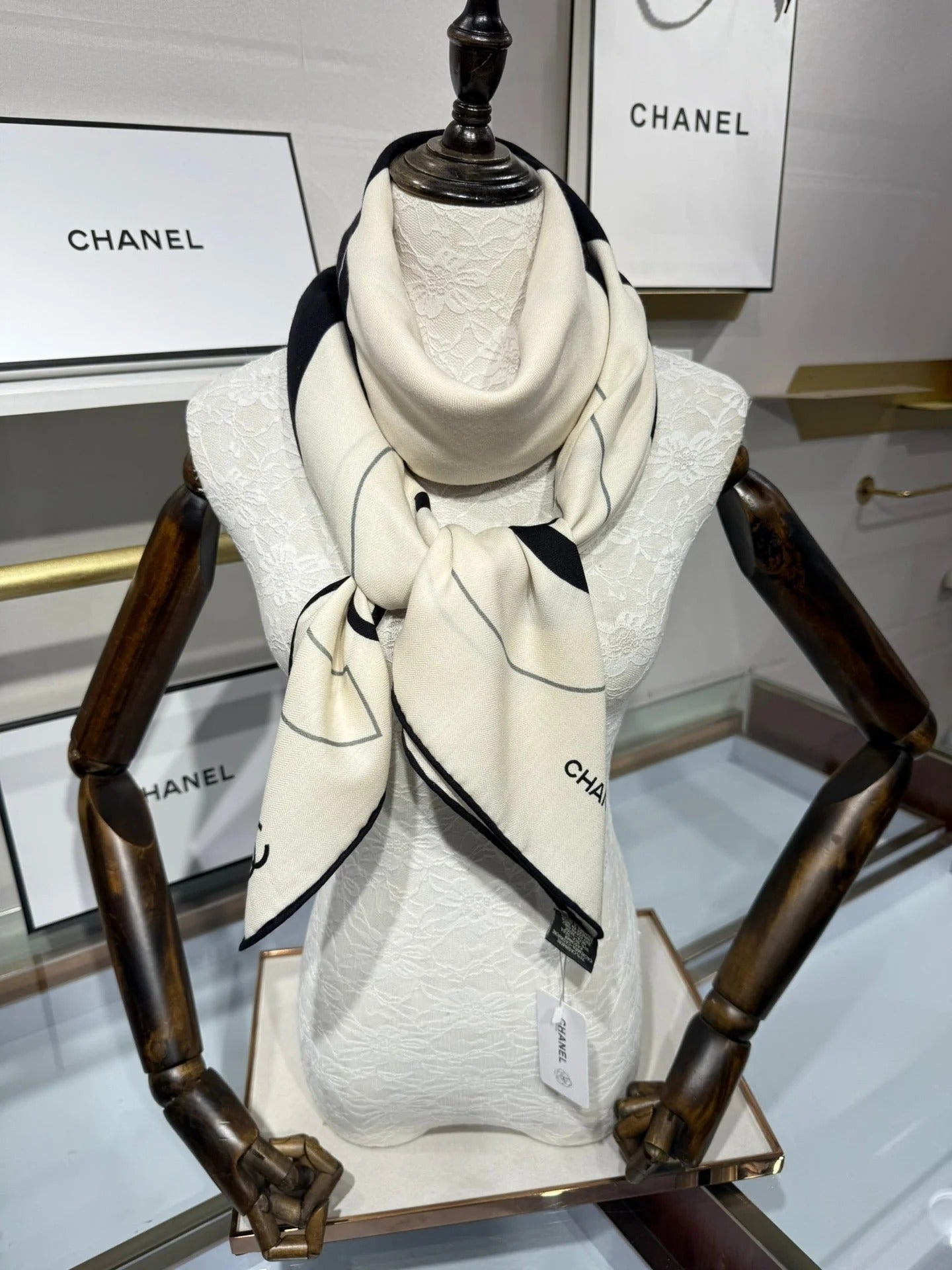 CHANEL 25S SCARF 140 IN SILK 732177 mysite