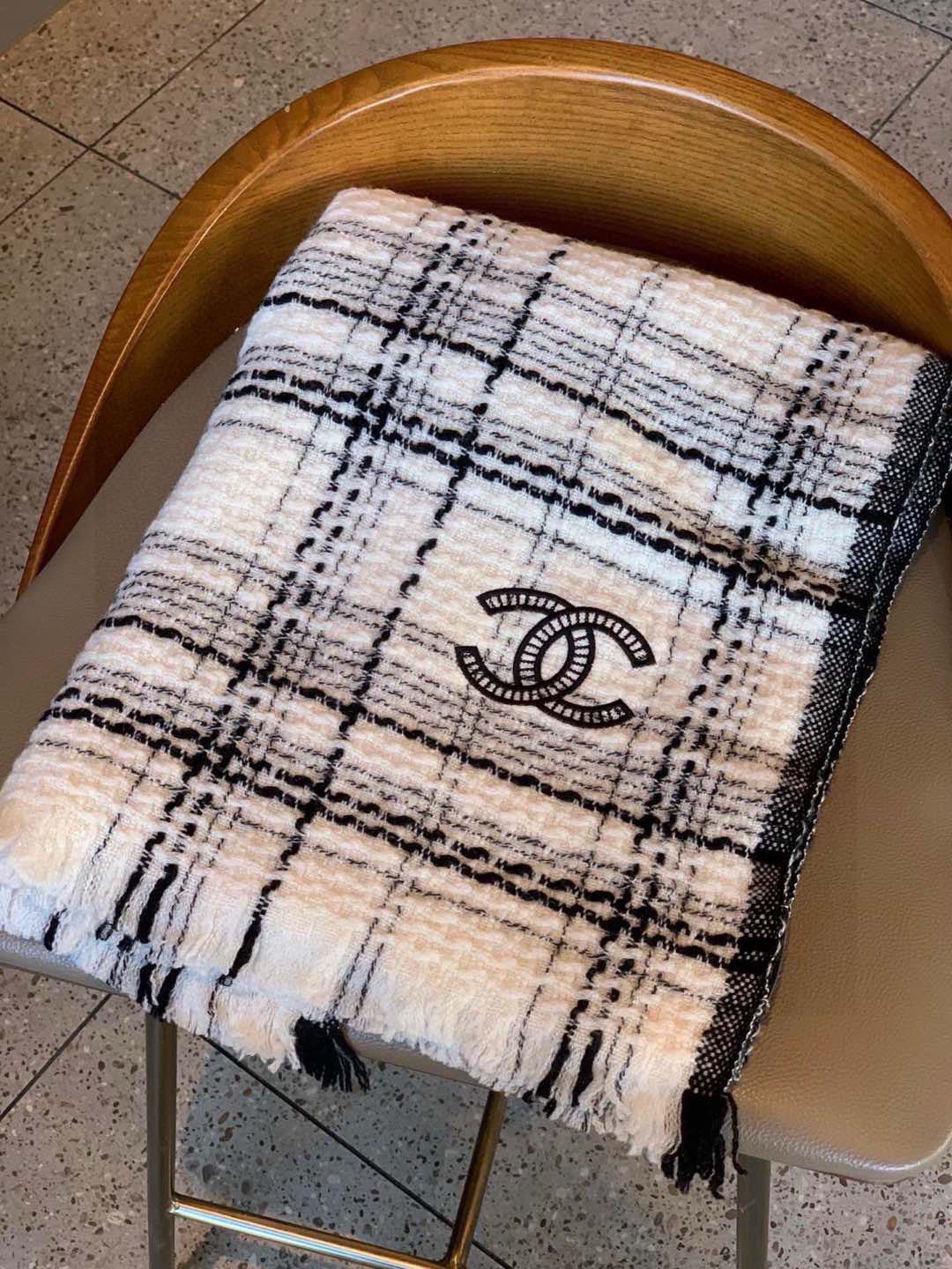 CHANEL 25S SCARF 200 IN CASHMERE 732053 mysite