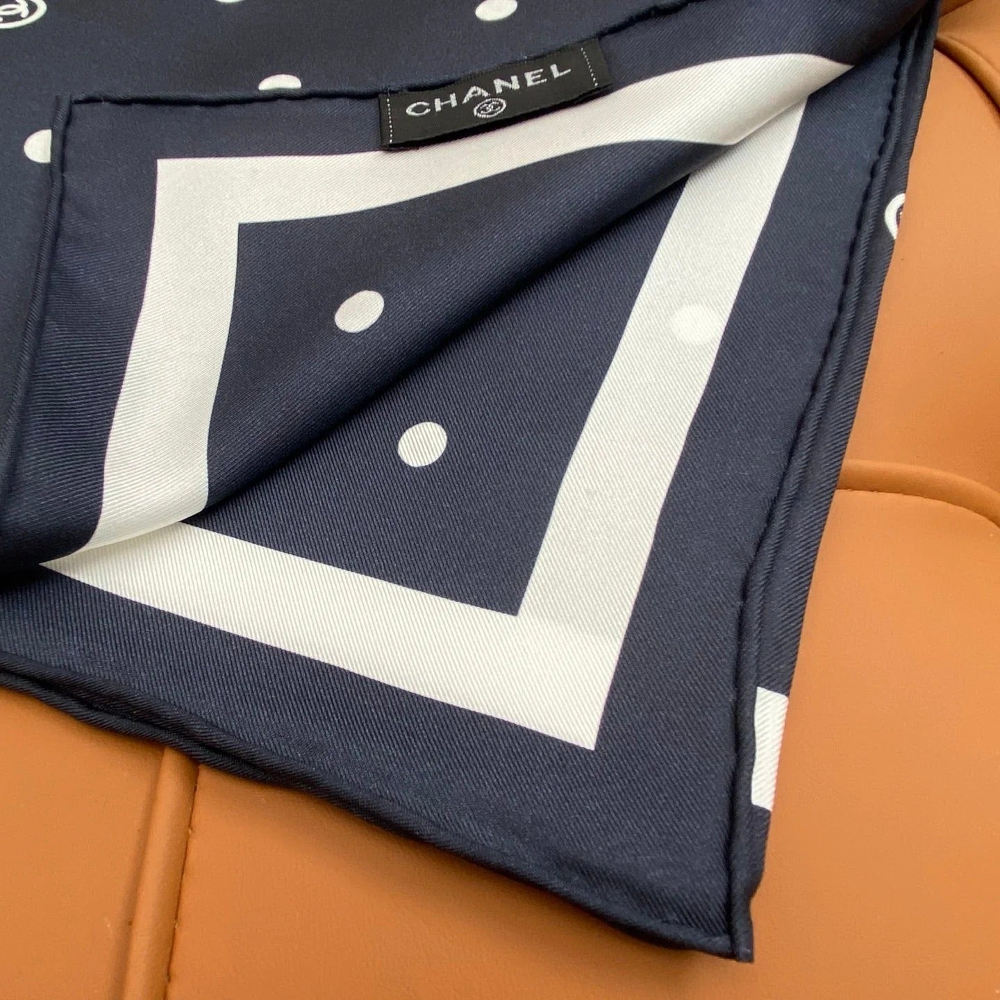 CHANEL 25S SCARF 90 IN SILK 704603 mysite