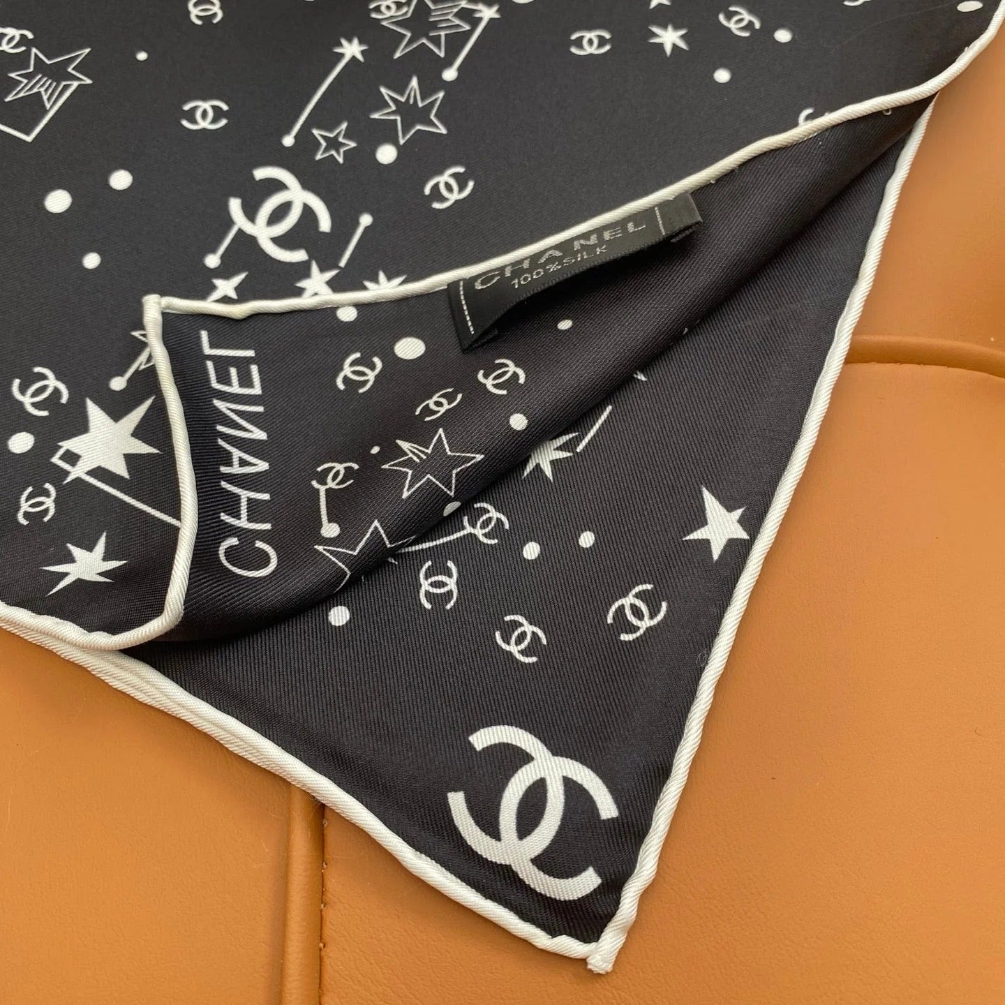 CHANEL 25S SCARF 90 IN SILK 704600 mysite