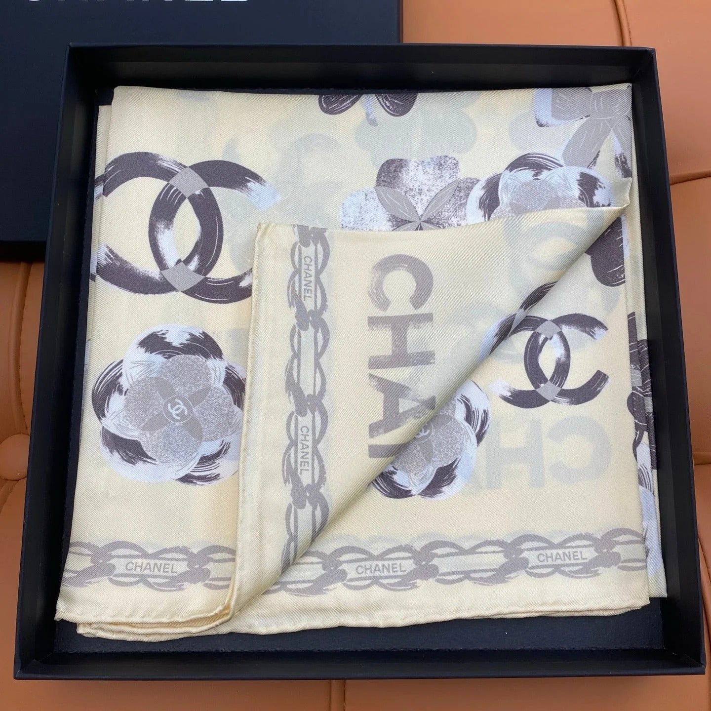 CHANEL 25S SCARF 90 IN SILK 703655 mysite