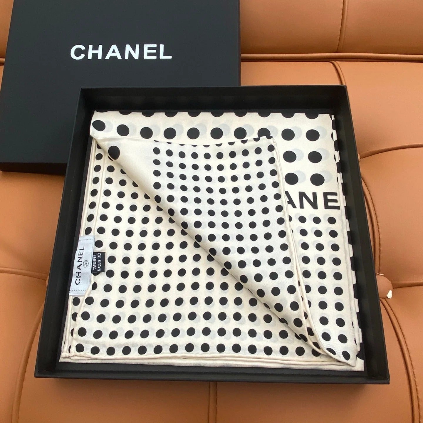 CHANEL 25S SCARF 90 IN SILK 703691 mysite