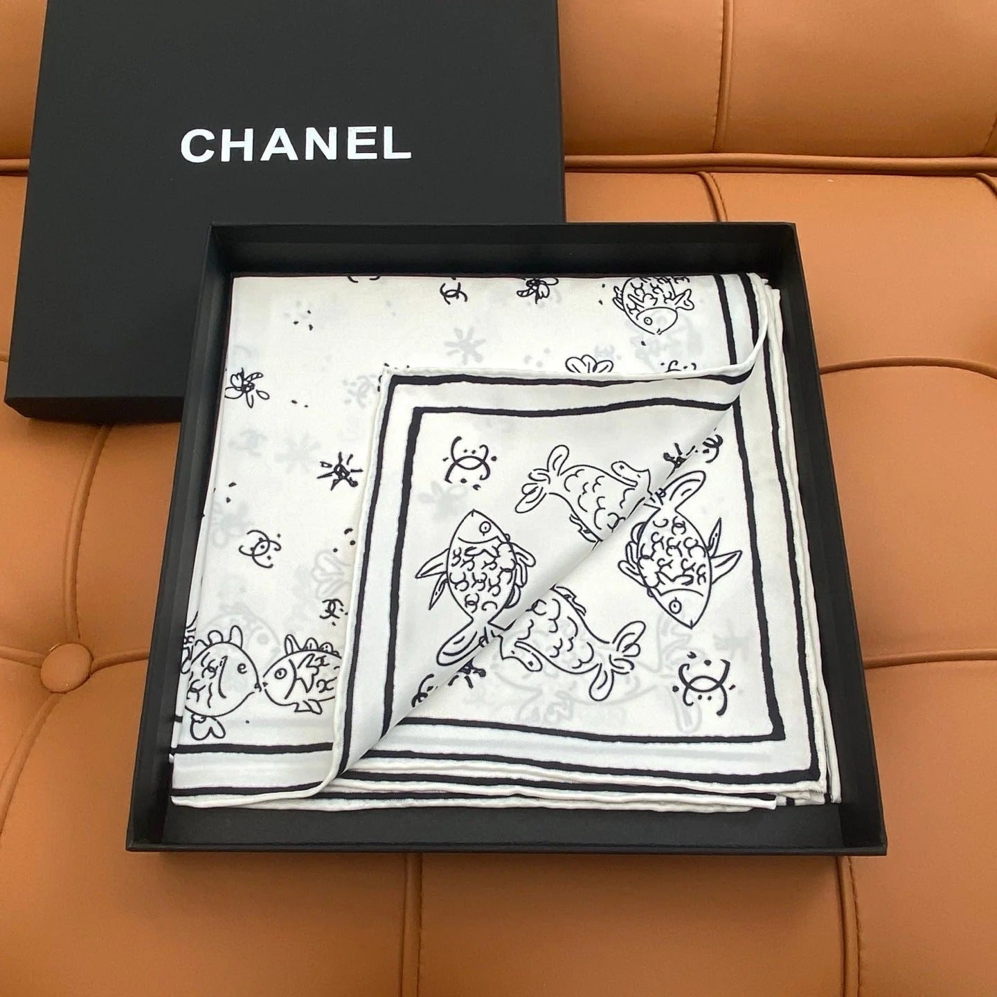 CHANEL 25S SCARF 90 IN SILK 703705 mysite