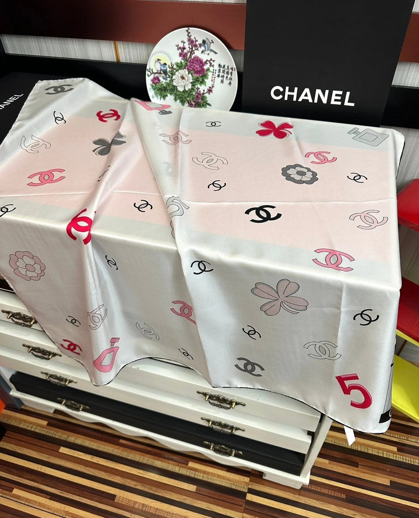 CHANEL 25S SCARF 90 IN SILK 733857 mysite
