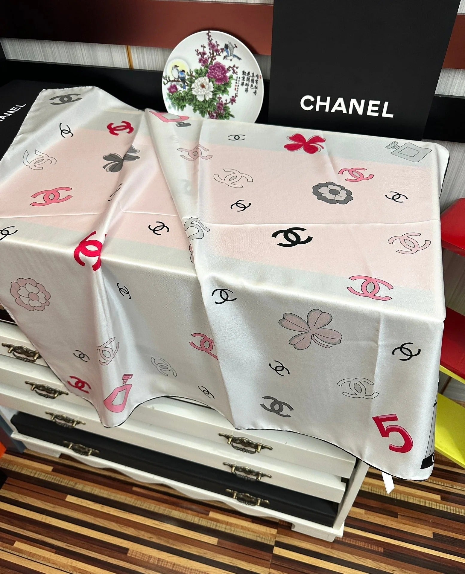 CHANEL 25S SCARF 90 IN SILK 733857 mysite
