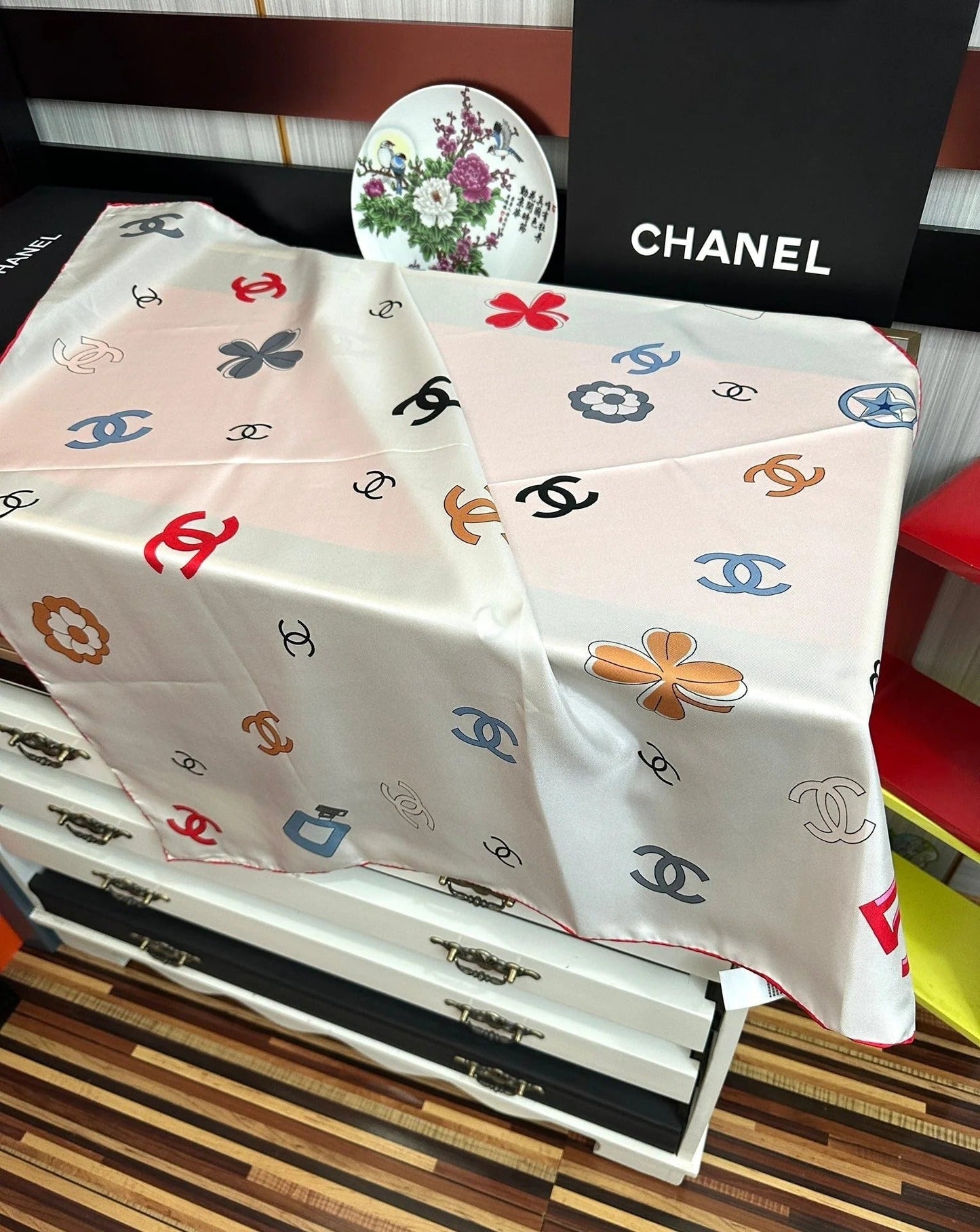 CHANEL 25S SCARF 90 IN SILK 733858 mysite