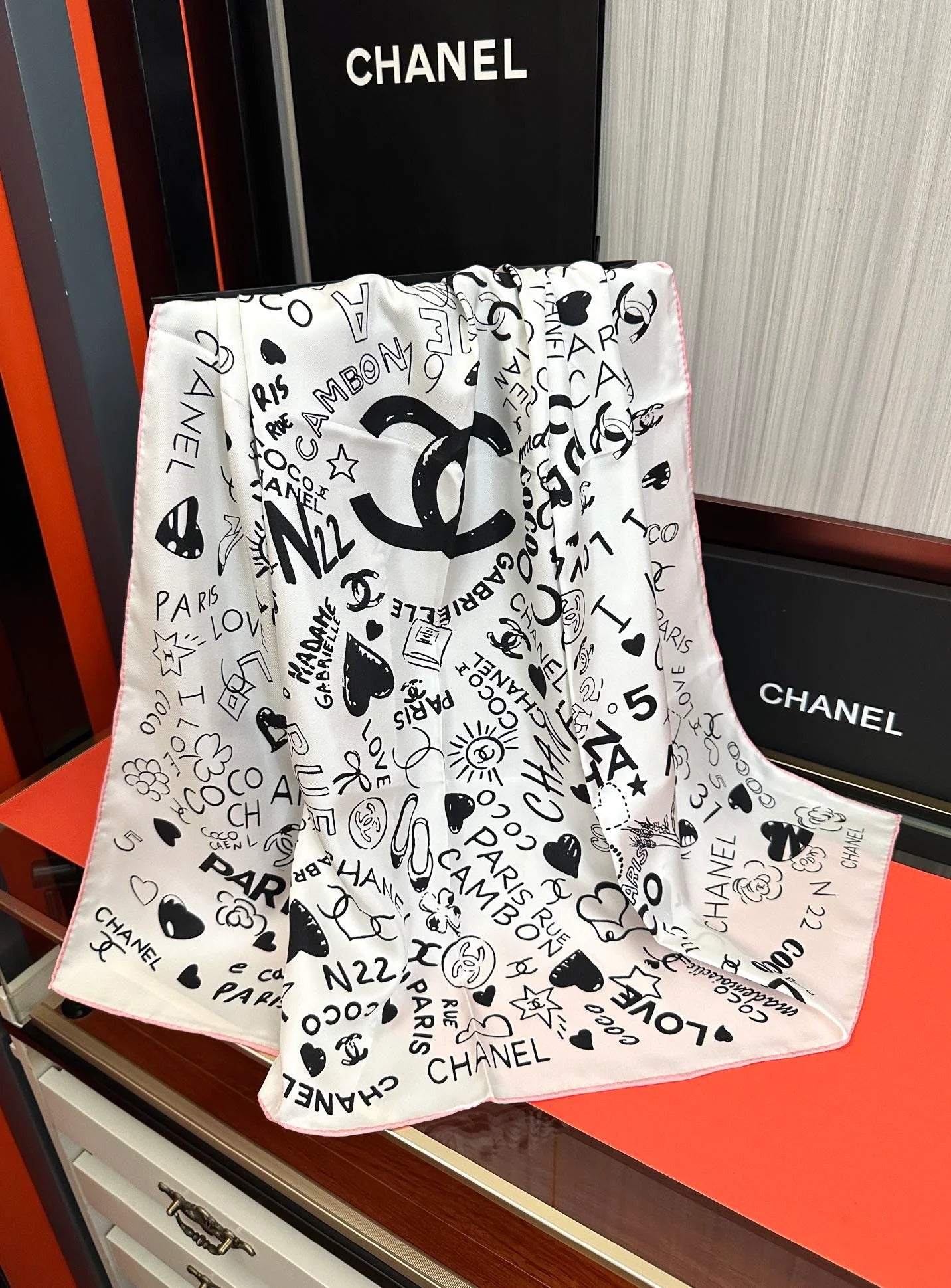 CHANEL 25S SCARF 90 IN SILK 738421 mysite