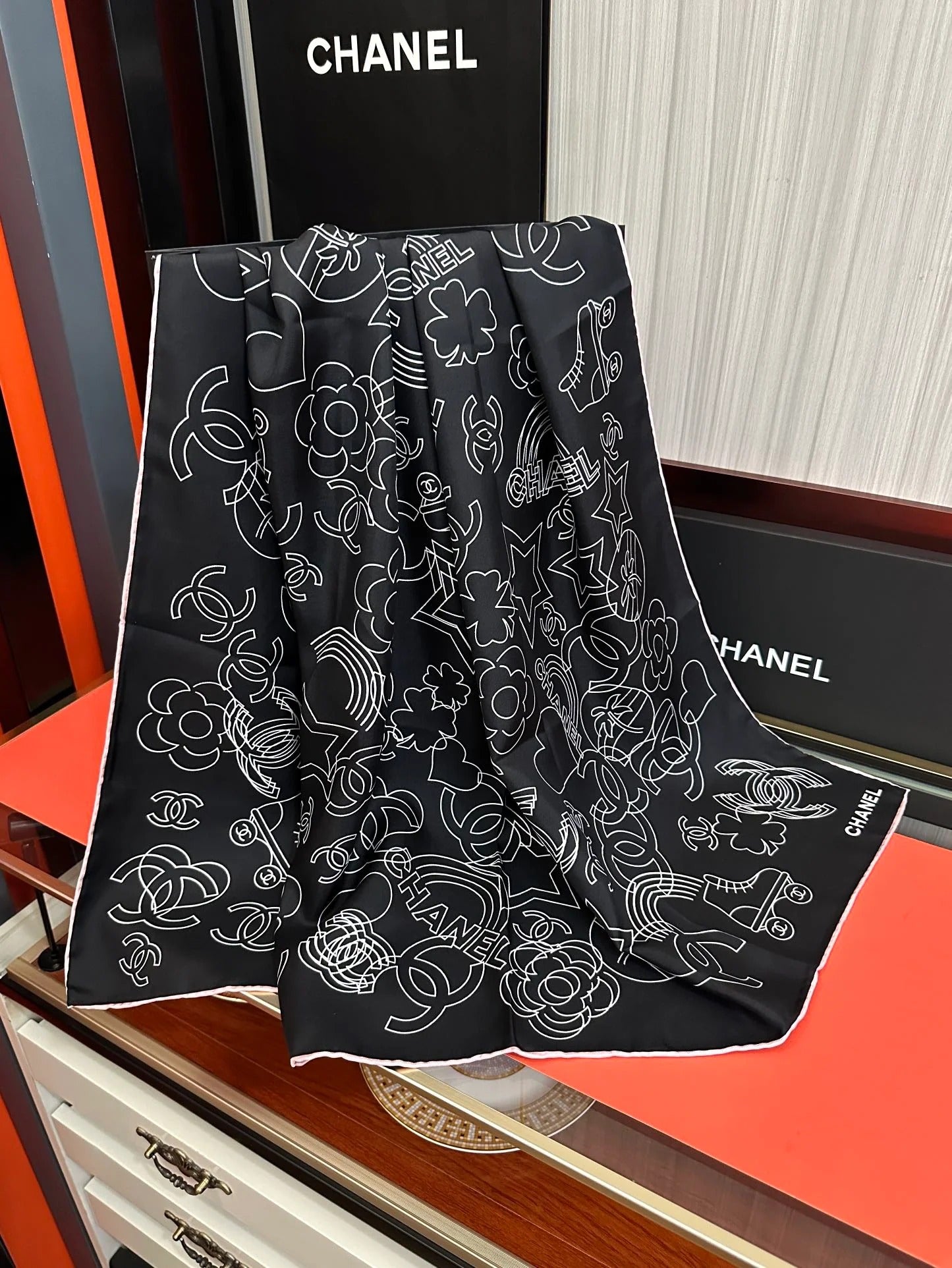 CHANEL 25S SCARF 90 IN SILK 738436 mysite