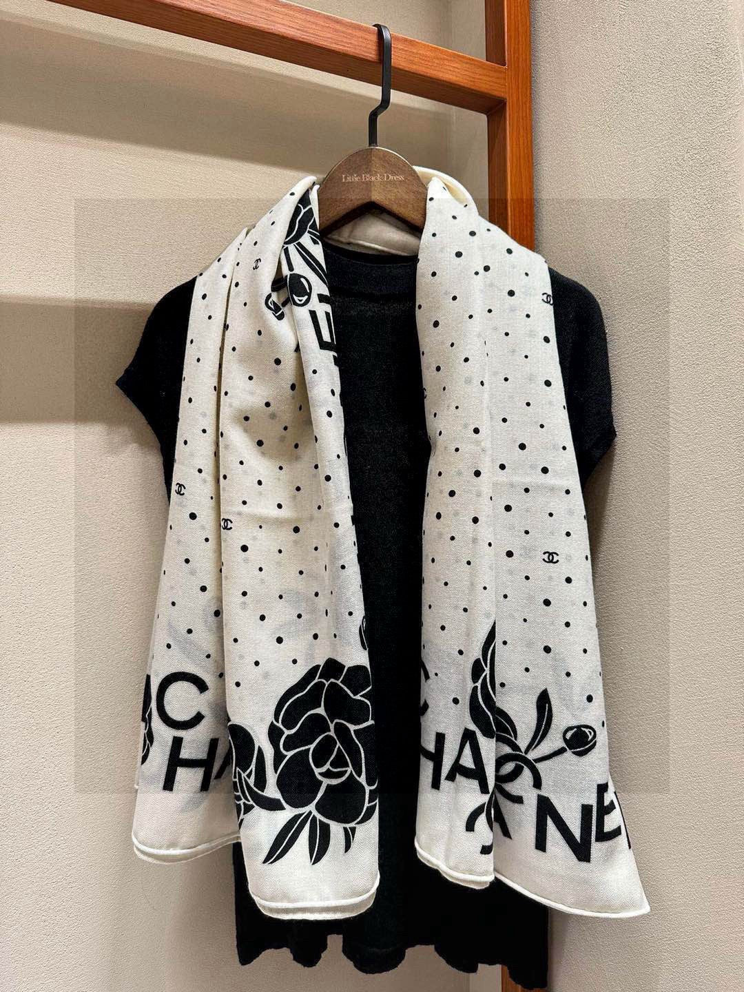 CHANEL 25S SCARF 140 IN SILK 735806 mysite