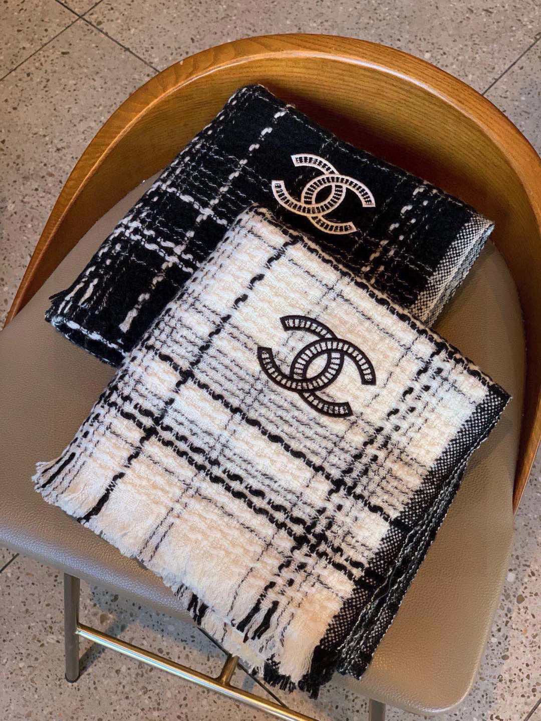 CHANEL 25S SCARF 200 IN CASHMERE 732053 mysite