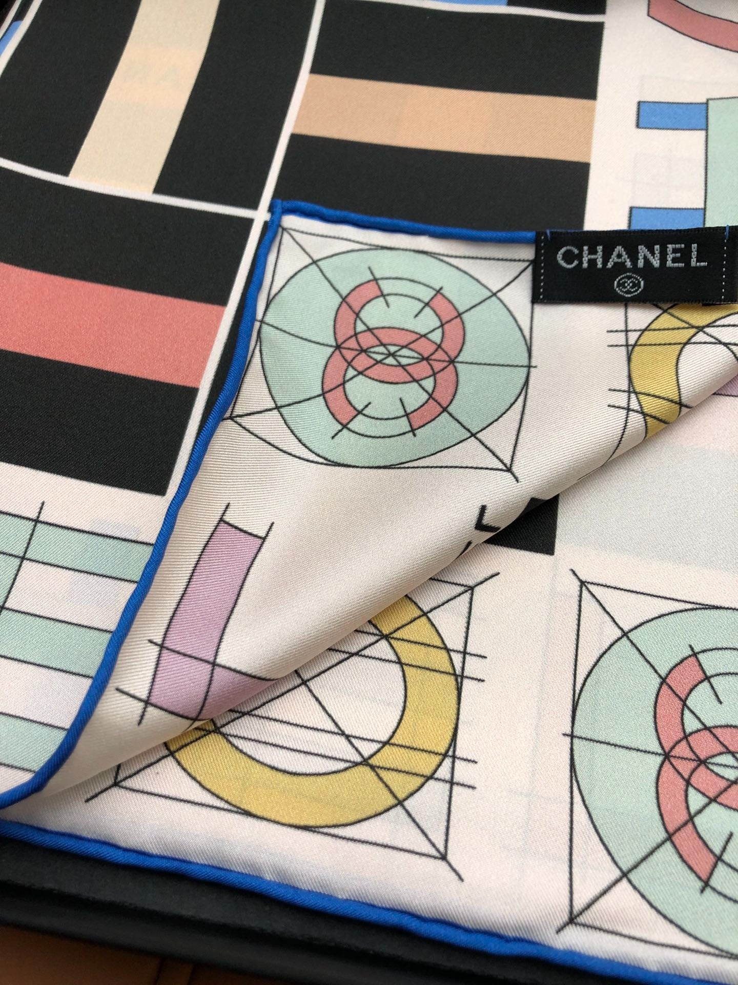 CHANEL 25S SCARF 90 IN SILK 704584 mysite