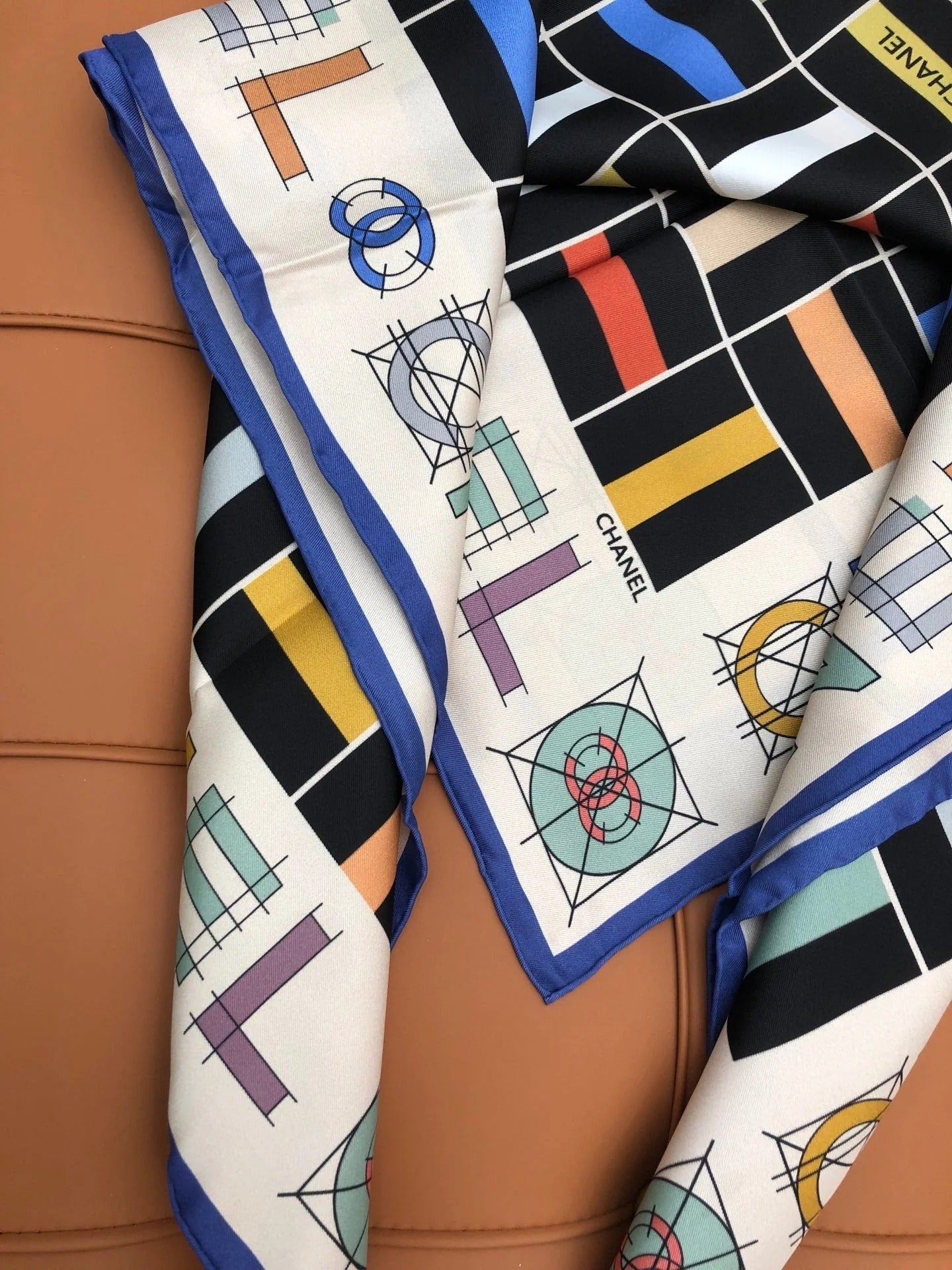 CHANEL 25S SCARF 90 IN SILK 704587 mysite