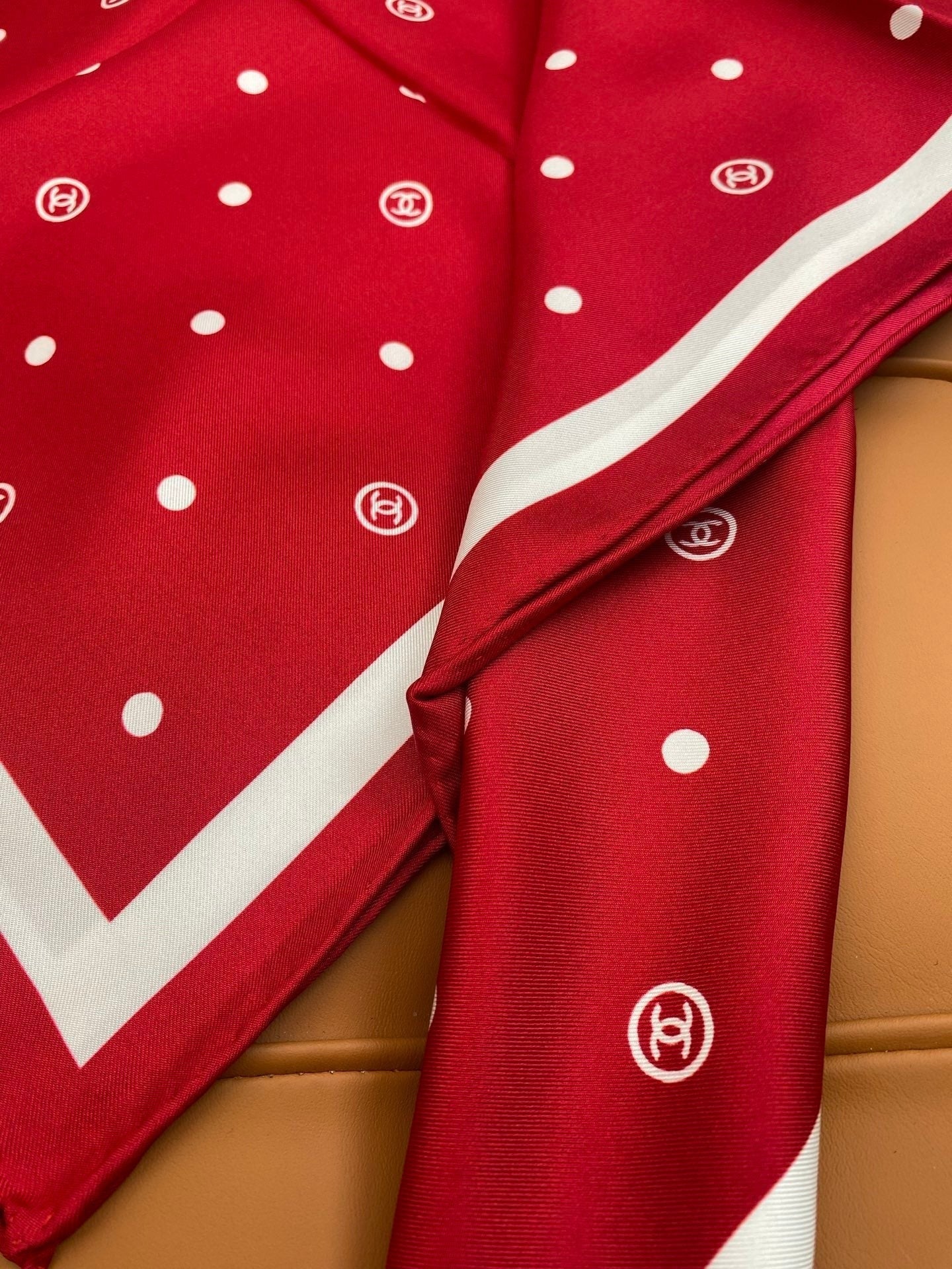 CHANEL 25S SCARF 90 IN SILK 704604 mysite