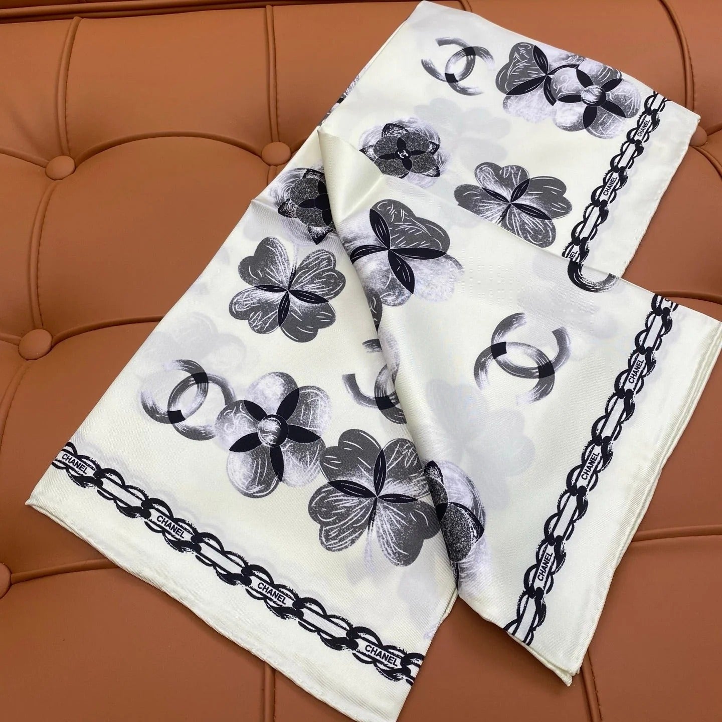 CHANEL 25S SCARF 90 IN SILK 703654 mysite